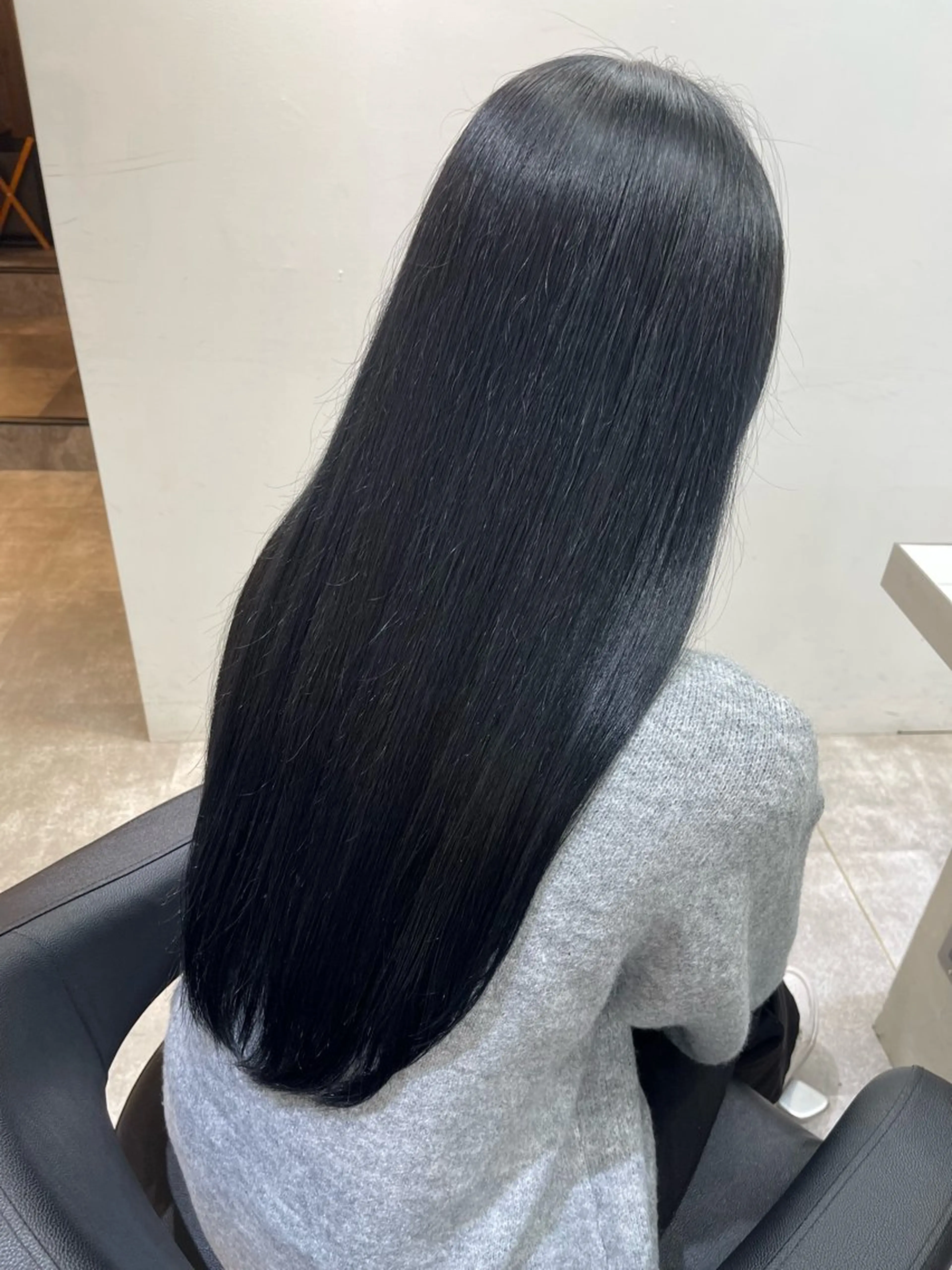 ロング TENSHO 原宿　ハイトーンのヘアスタイル