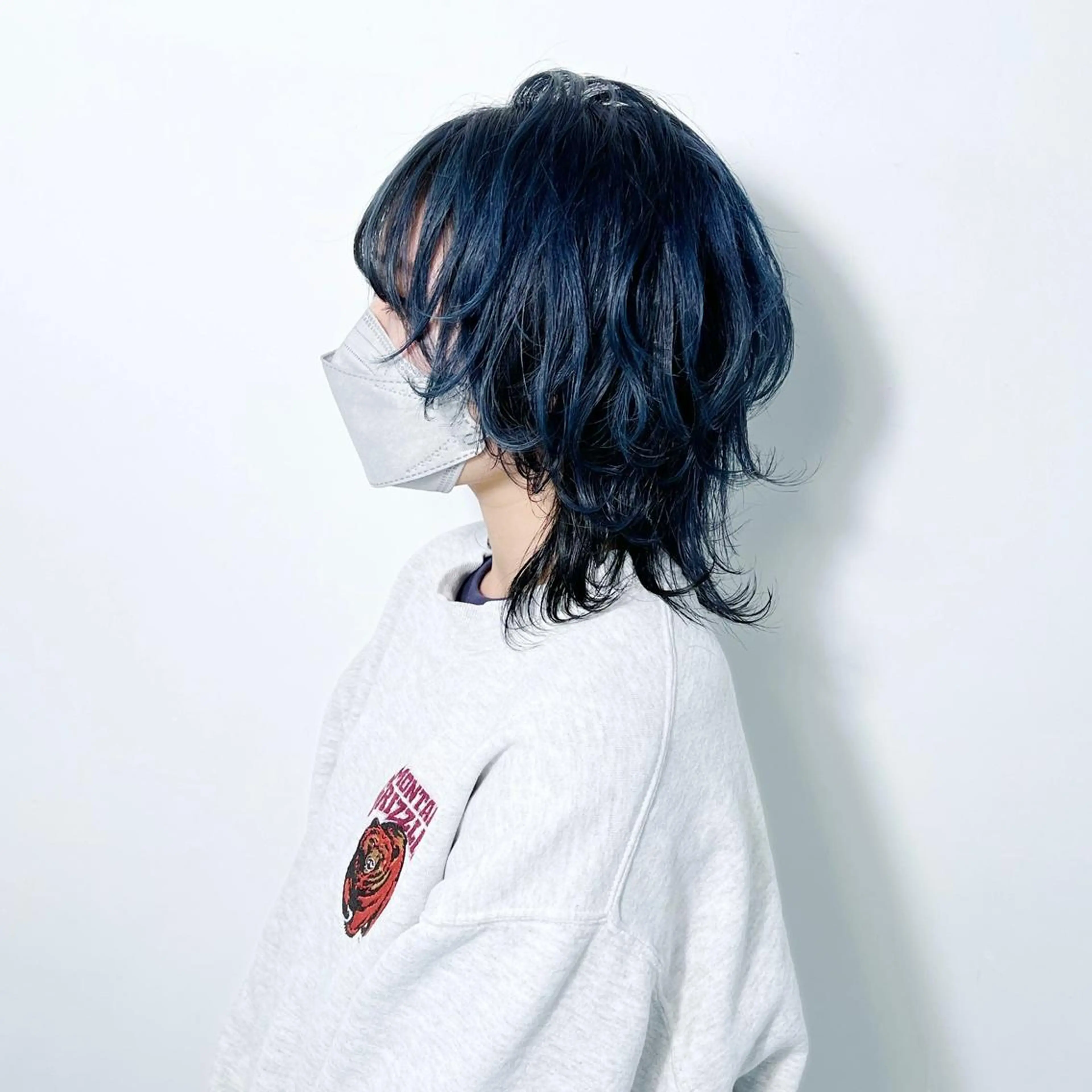 ミディアム カラー ヘアアレンジ ミディアムレイヤー ミストバング ブリーチ ブルーカラー デザインカラー ヘアカラー トリートメント 大橋 拓巳のヘアスタイル