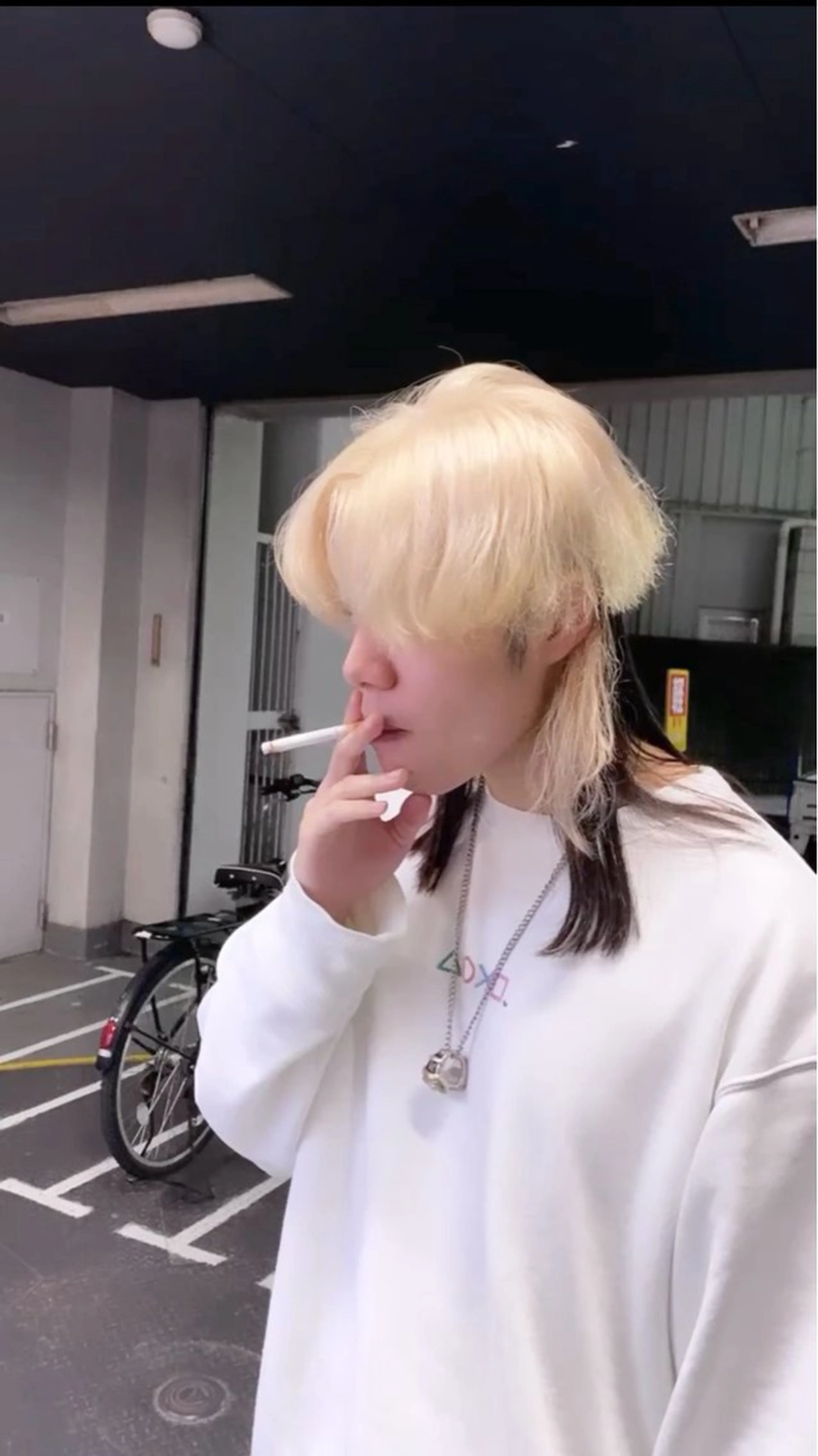 カラー ブロンド ホワイトブロンド 乾かしただけで艶髪✨ 縮毛矯正天王寺はやとのヘアスタイル