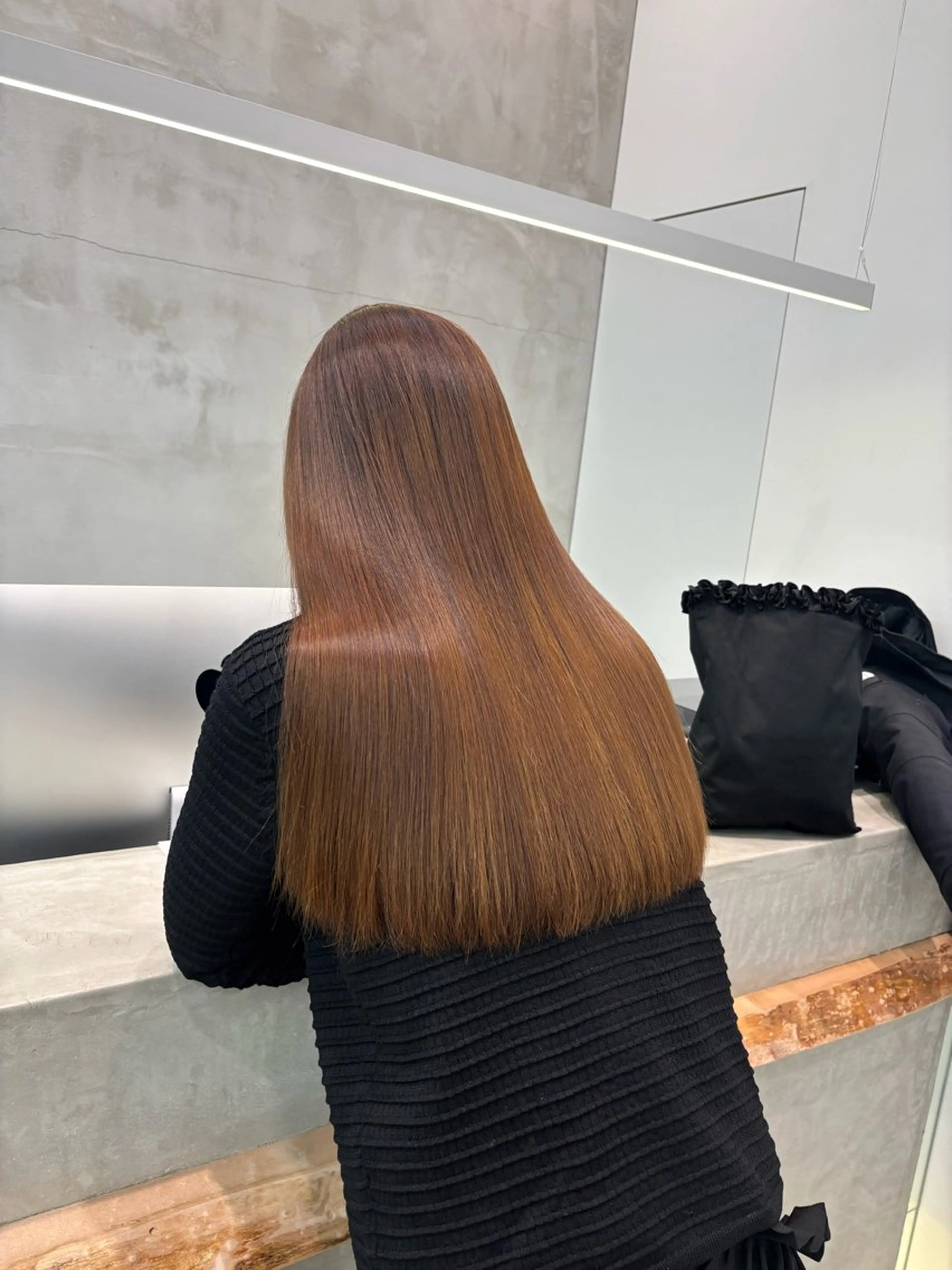 セミロング 縮毛矯正 艶髪ストレート🫶 AYANAのヘアスタイル