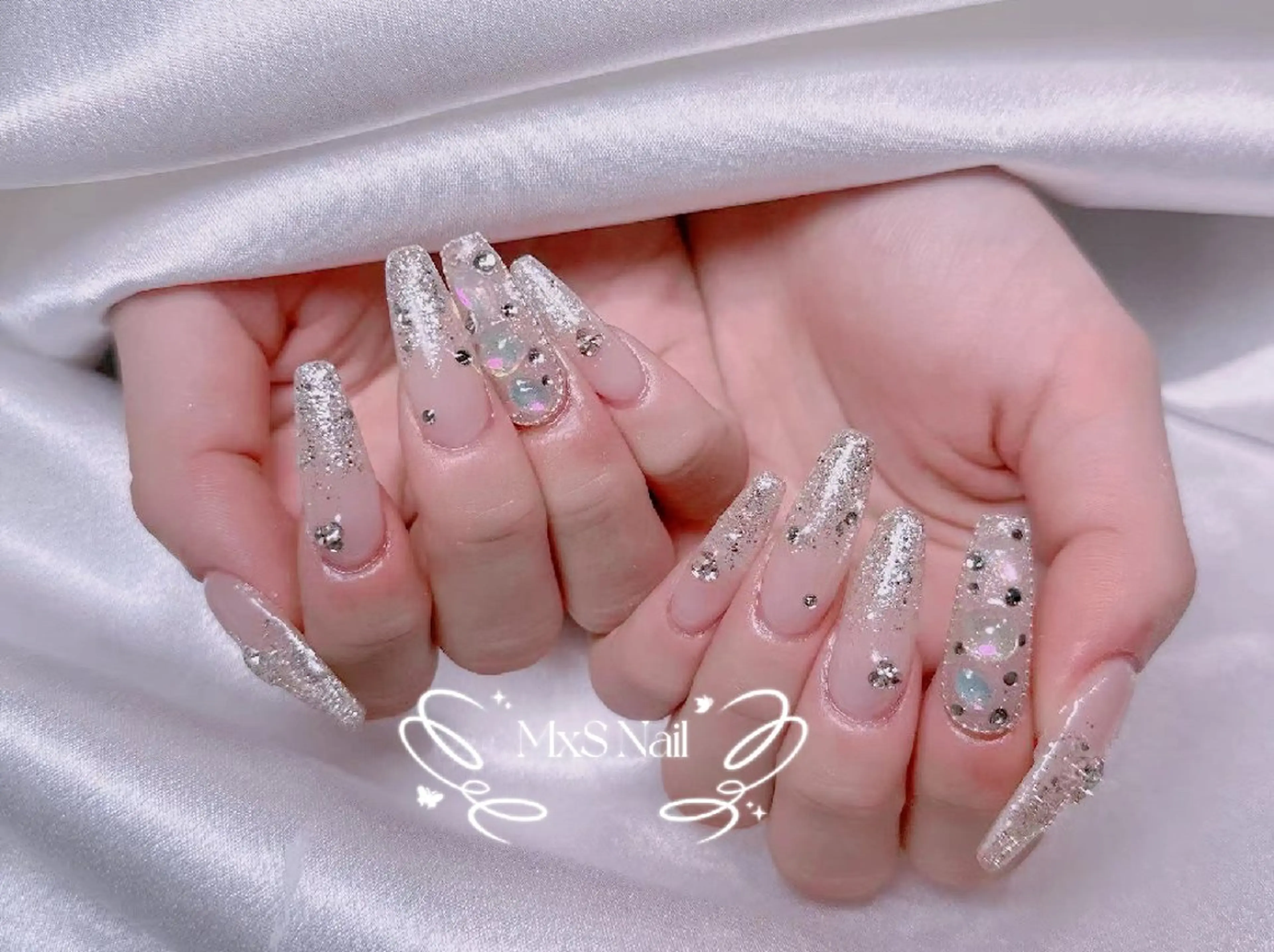 ネイル ハンドネイル ハンドケア MxS Nail(長さだし/フィルイン/マグネット/韓国ネイル/ワンホンネイル/ワンカラー)所属・MxS リィリィのネイルデザイン