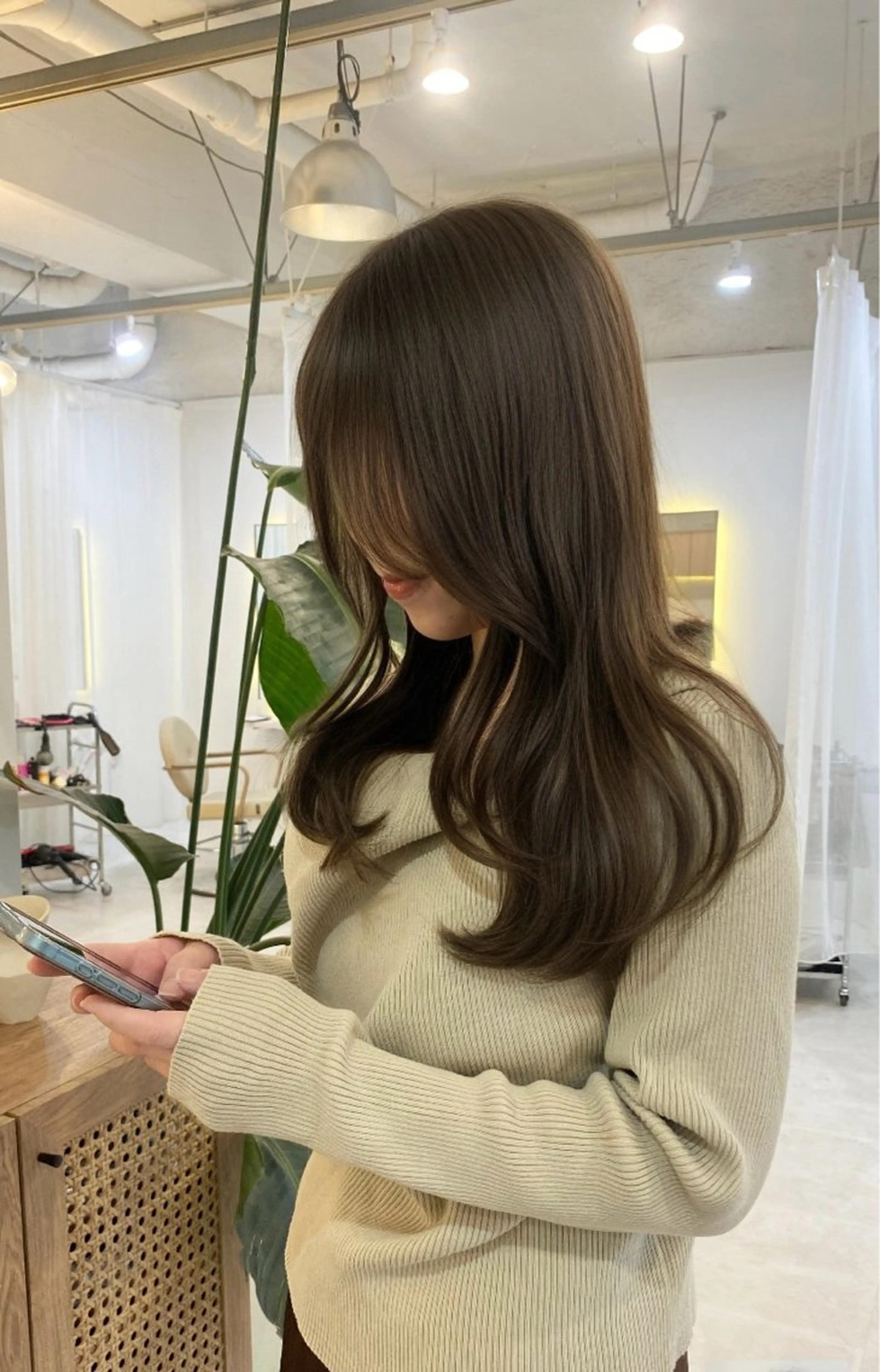 【11月限定キャンペーンメニュー先着5名様限定】カット＋透明感カラー+極上トリートメントの写真