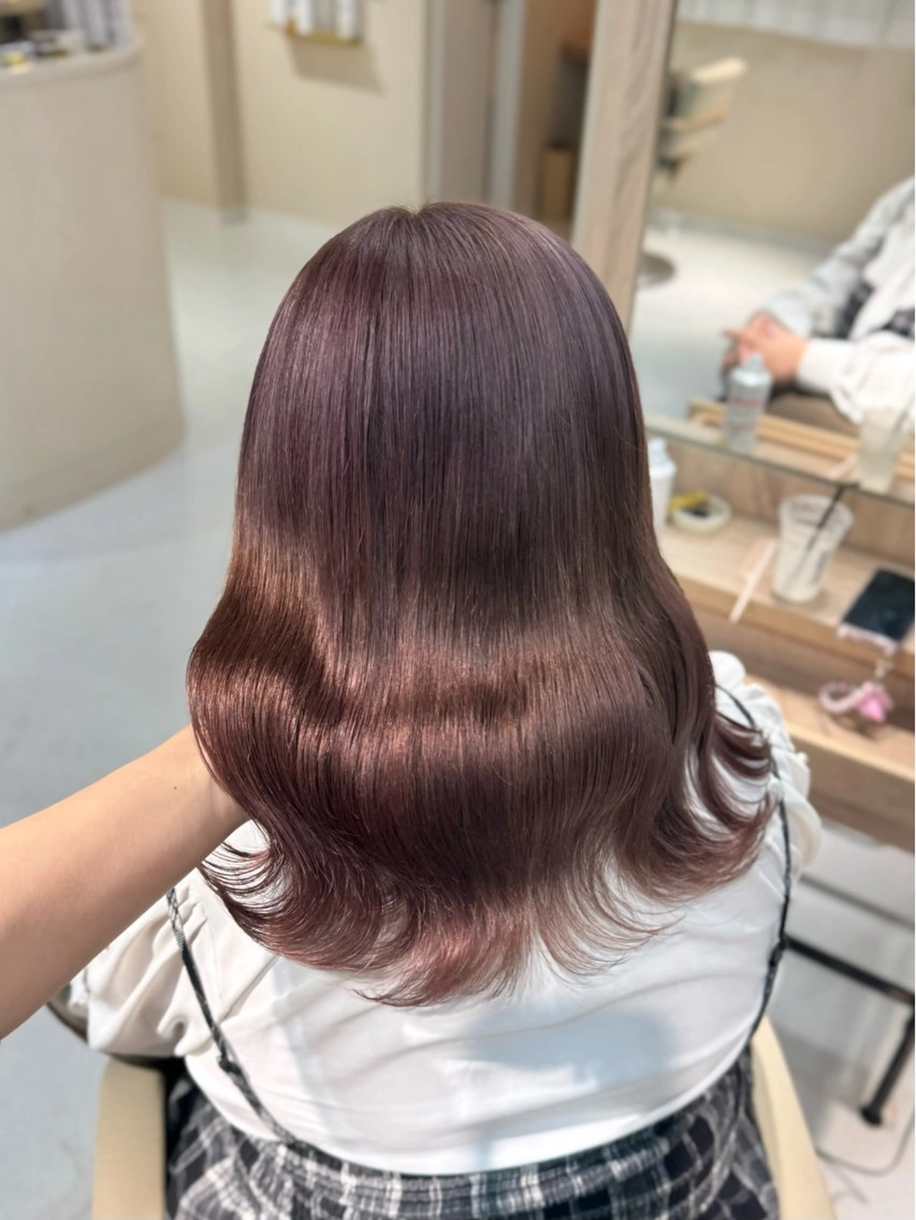 セミロング カラー ベージュカラー ブリーチ ピンクカラー ピンクベージュ ヘアカラー juprey所属・jupreÿ 𝒔𝒂𝒚𝒂🍓のヘアスタイル