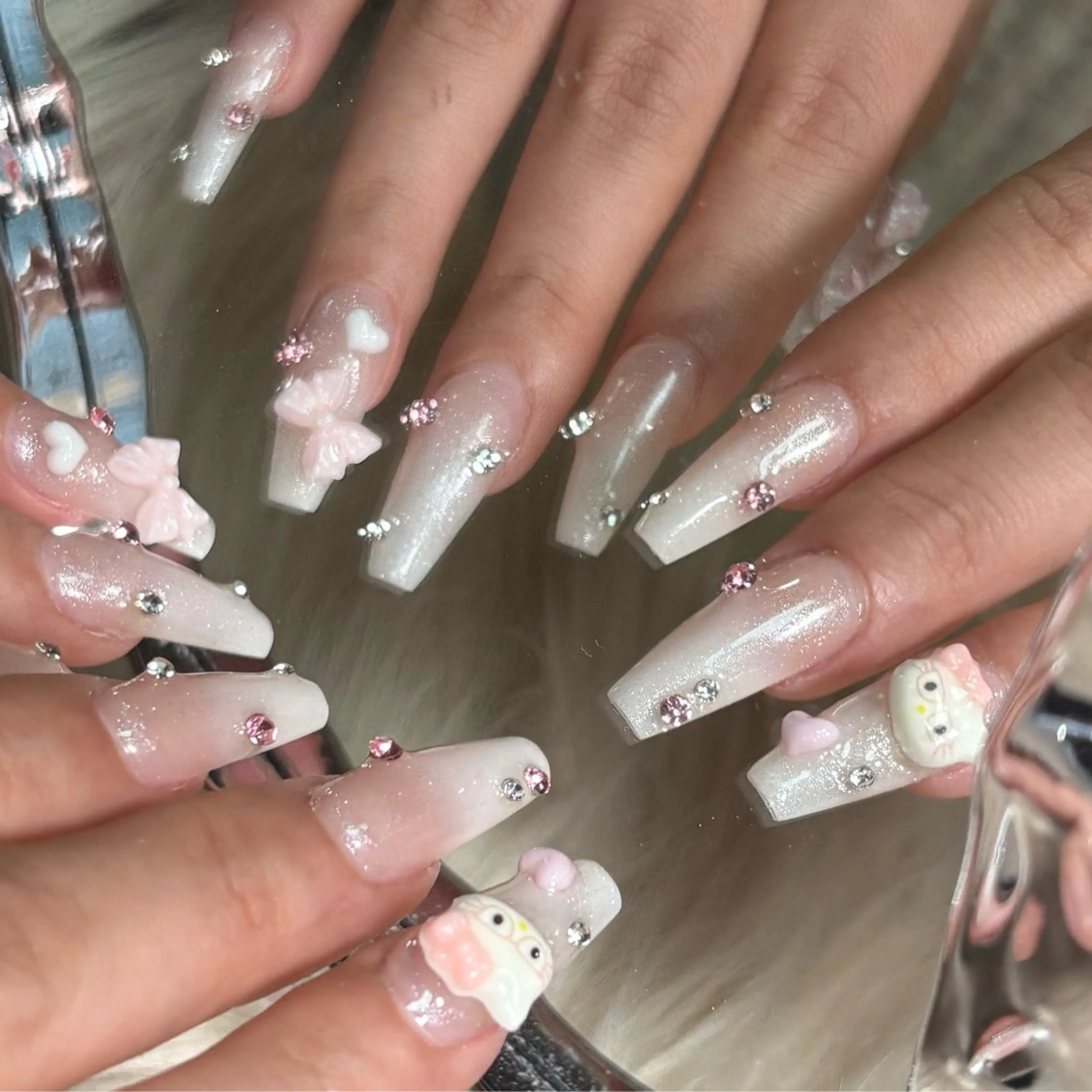 自爪シンプルアート10本やり放題🎀持ち込み可(ガーリー💕ワンホン✨)¥9350の写真