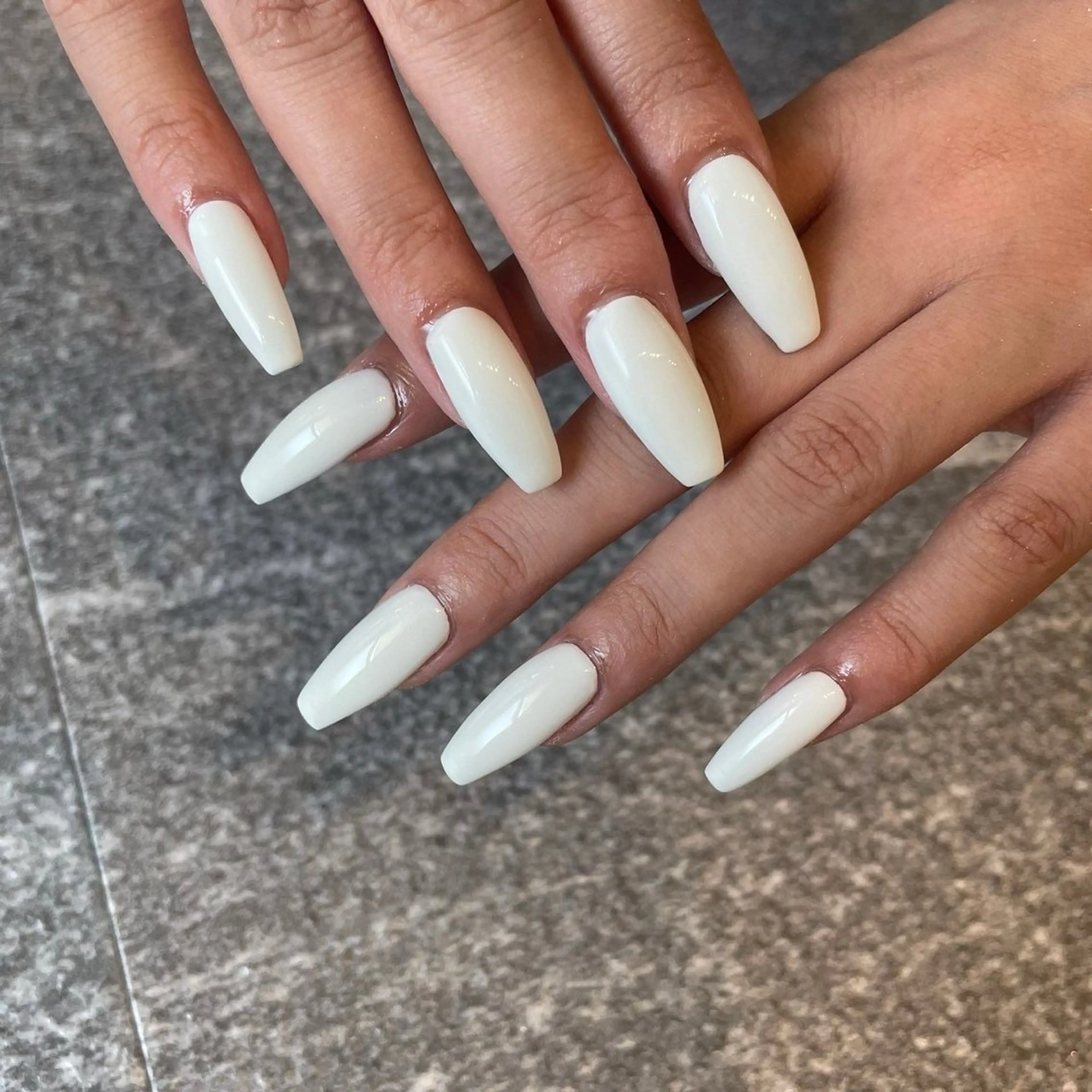 ネイル ワンカラーネイル ホワイト HONOKA W 【深江橋店】のネイルデザイン