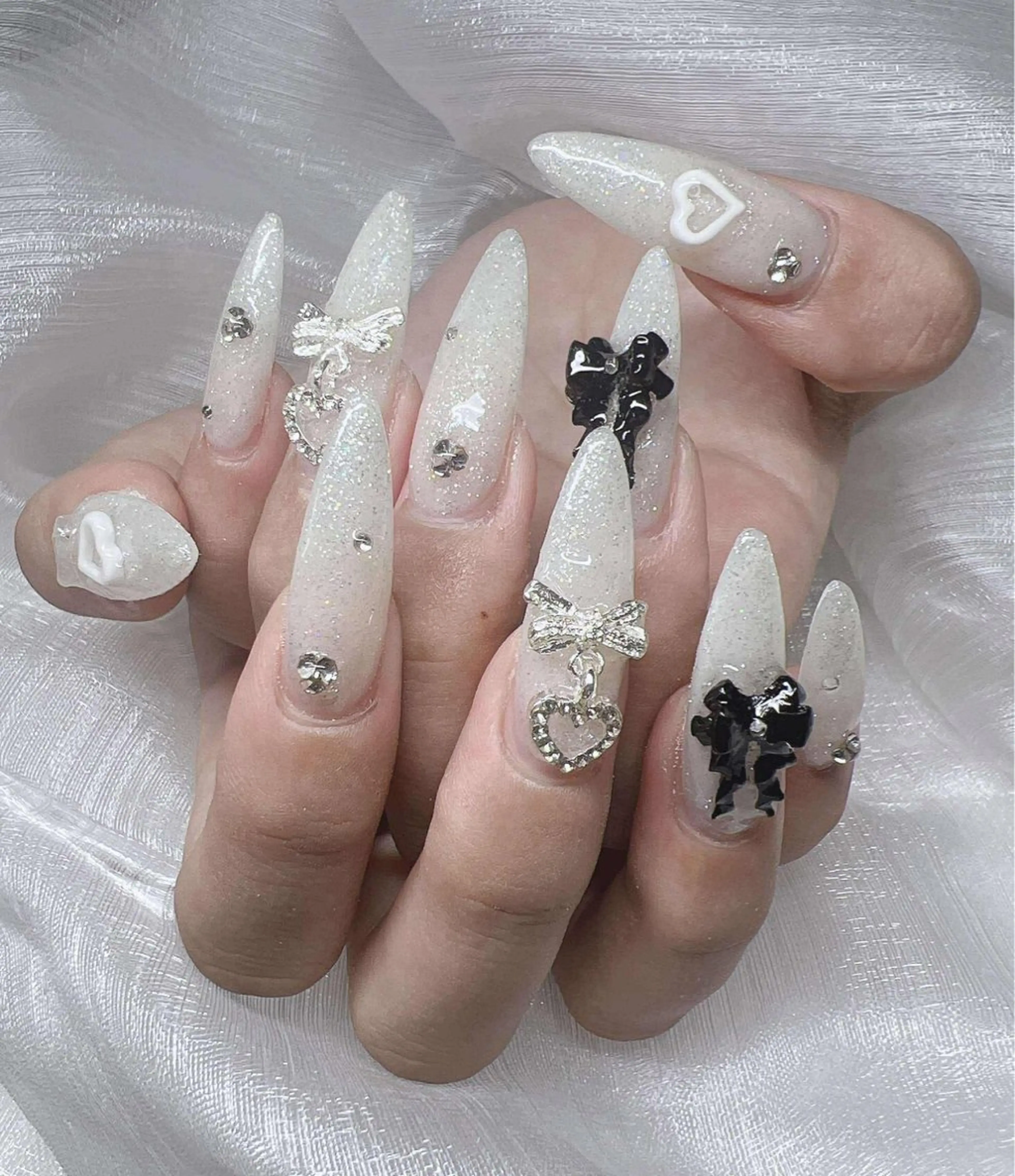 ネイル ハンドネイル Lee Nailsのネイルデザイン