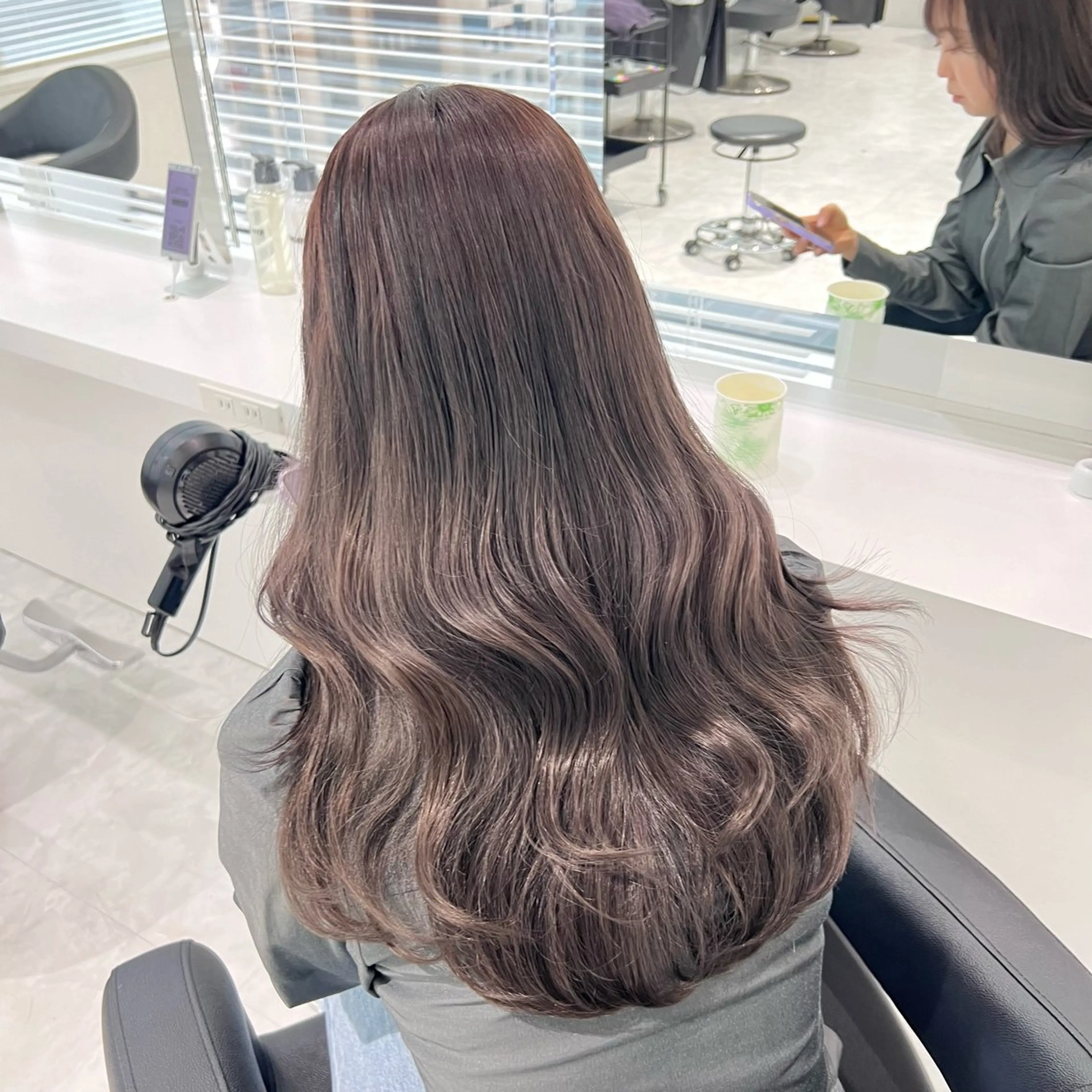 ロング カラー ヘアカラー トリートメント 艶髪グレージュ特化/ CHIKARAのヘアスタイル