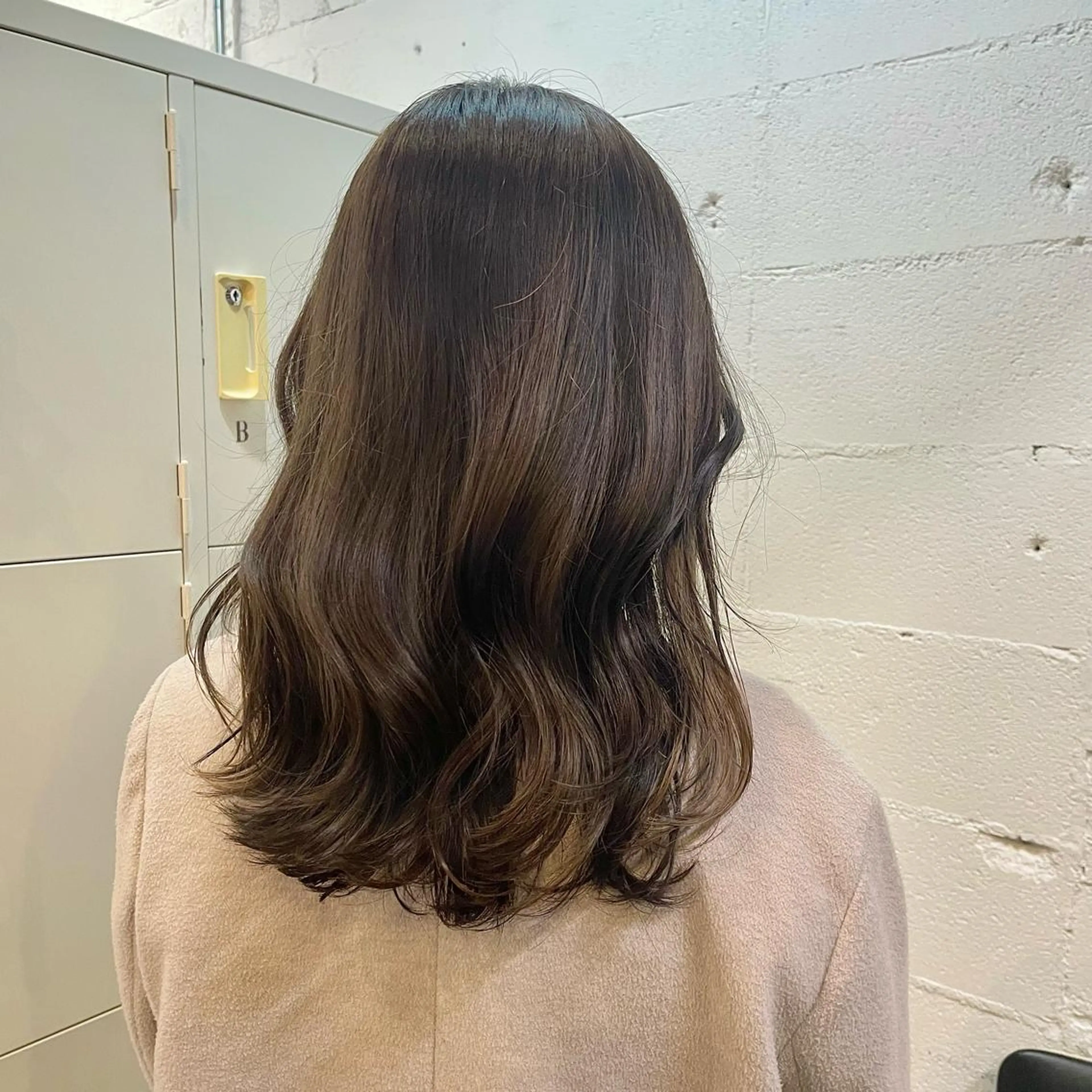 ミディアム カラー パーマ ヘアアレンジ 🎀ダブルカラーレイ ヤーyuuri🎀のヘアスタイル