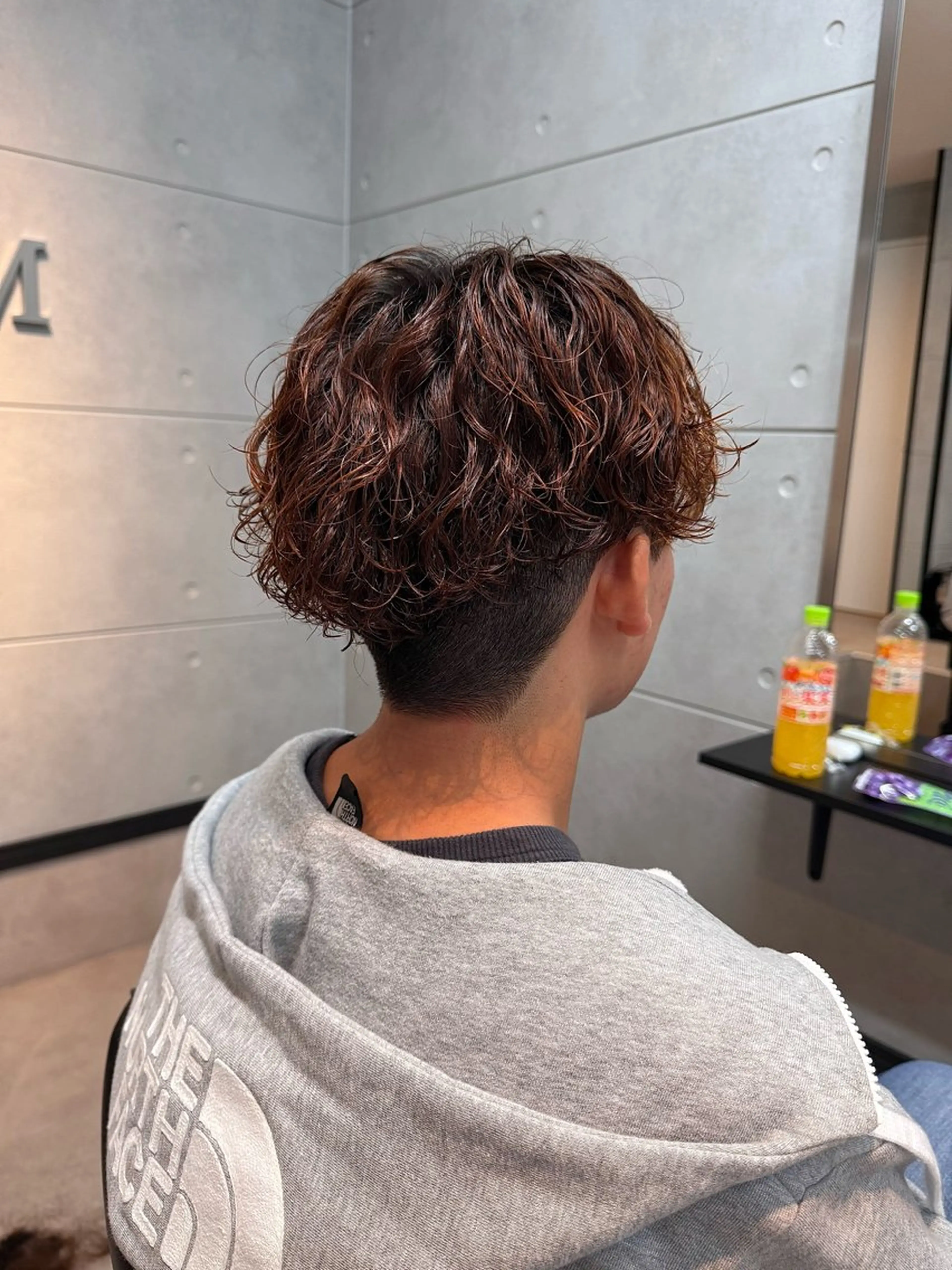 ミディアム カラー パーマ ミディアムパーマ ベージュカラー スパイラルパーマ カット パーマ LIM Men's hair所属・吉川 昌志のヘアスタイル