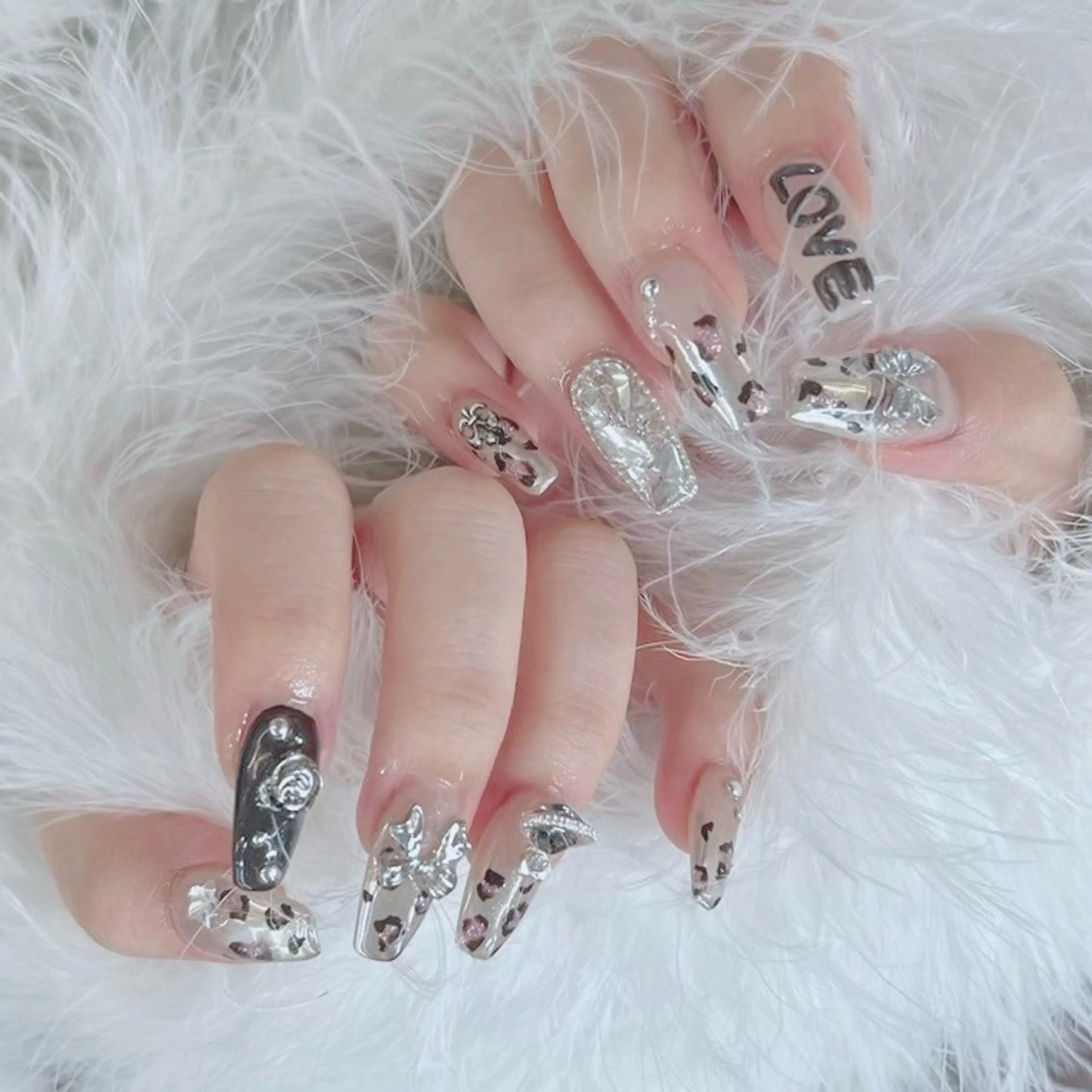 ネイル マグネットネイル ミラーネイル NailSalon CutiePutiのネイルデザイン