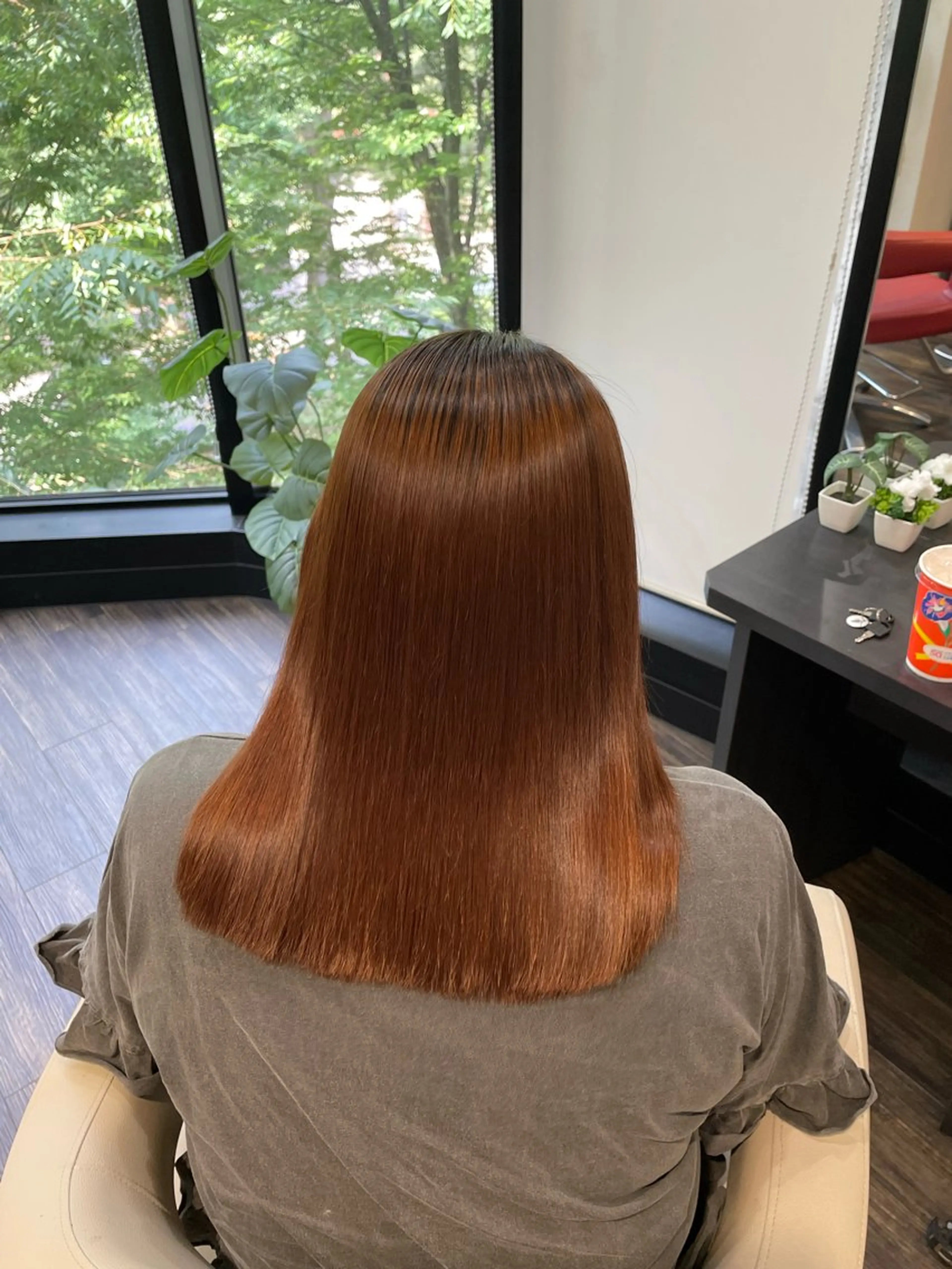 セミロング カット 縮毛矯正 脇 麻紘のヘアスタイル