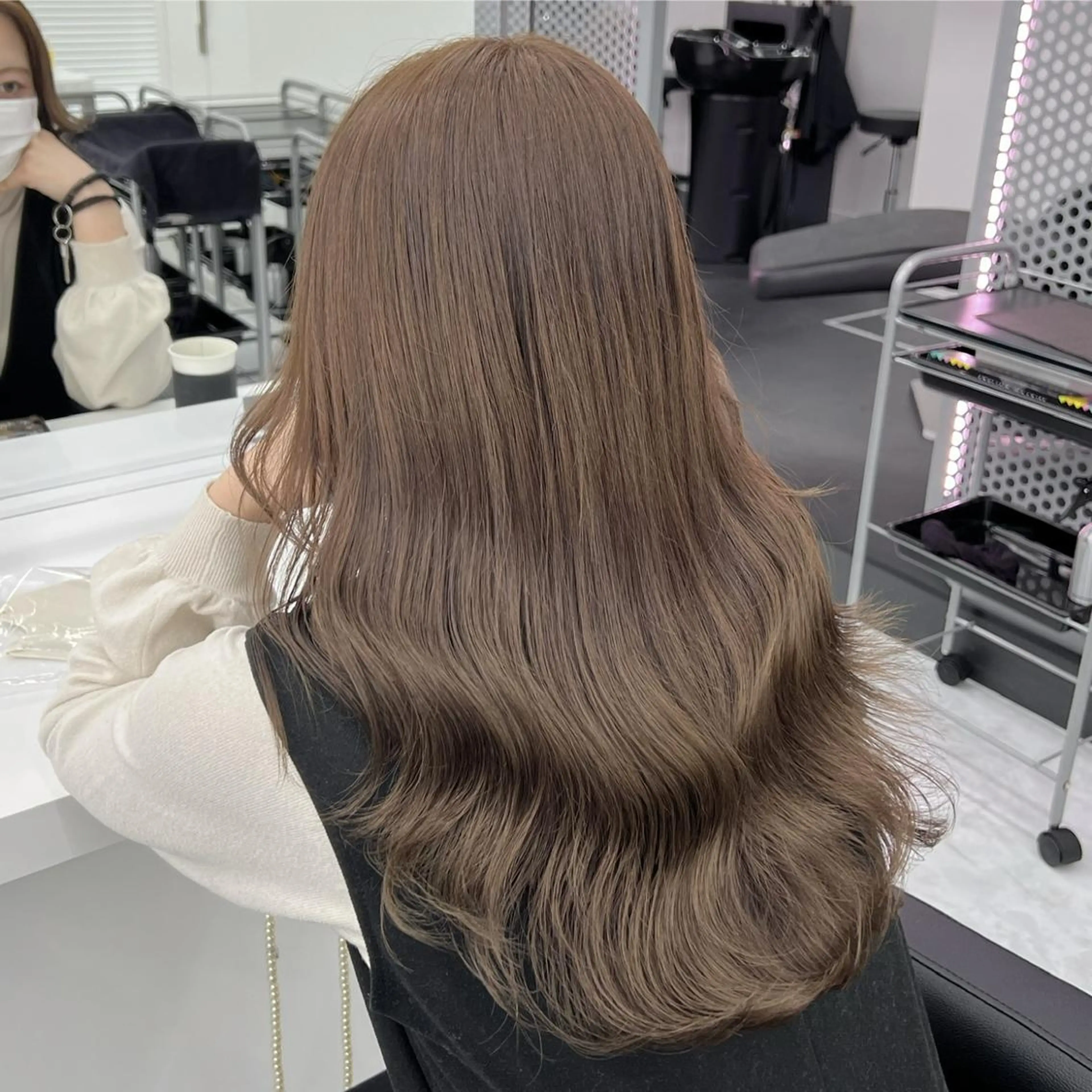 カラー 🪡透明感レイヤ ー🪡渋谷美容室🫧のヘアスタイル