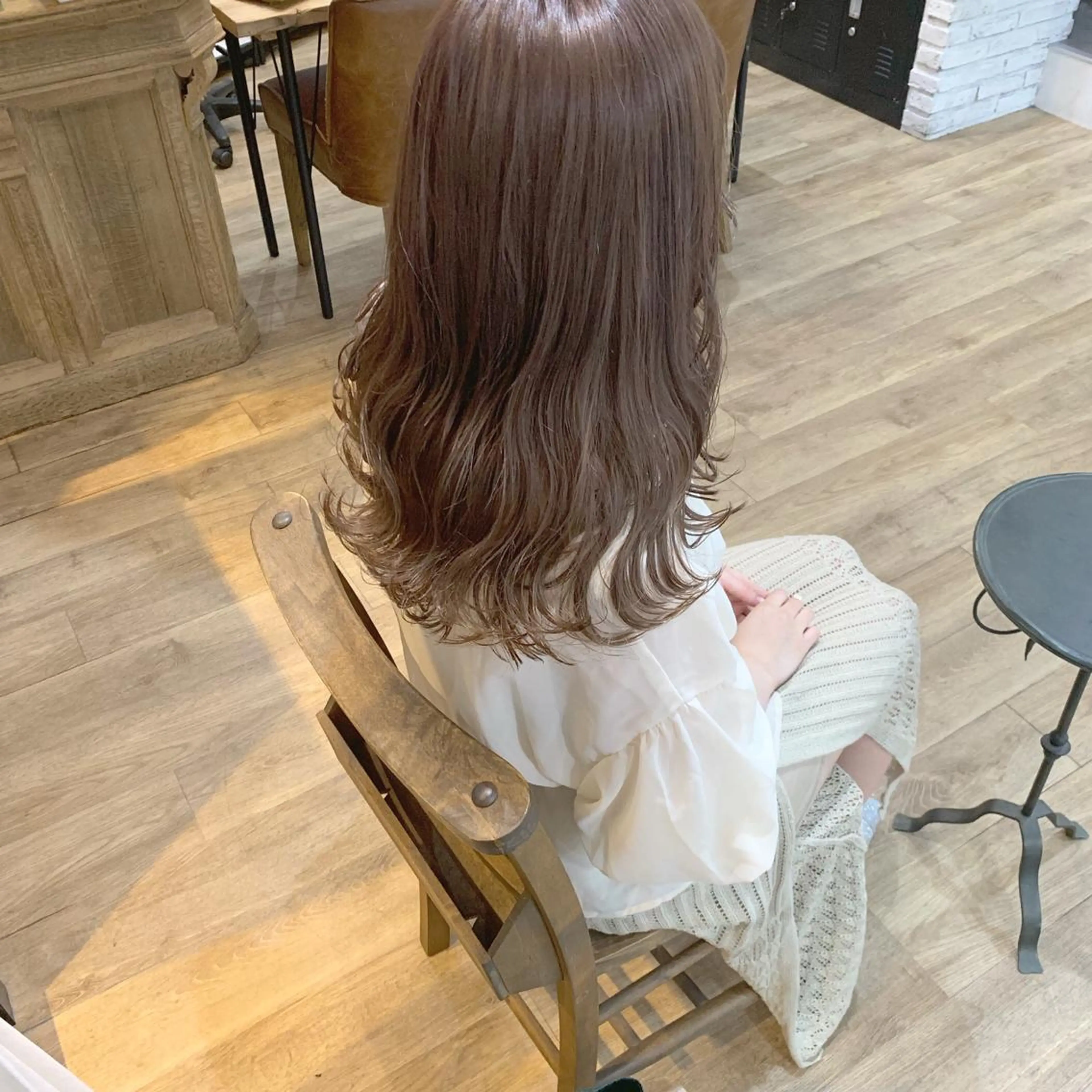 ロング カラー ベージュカラー ラベンダーカラー ラベンダーベージュ ヘアカラー トリートメント レイヤー/顔周り /AKARIのヘアスタイル