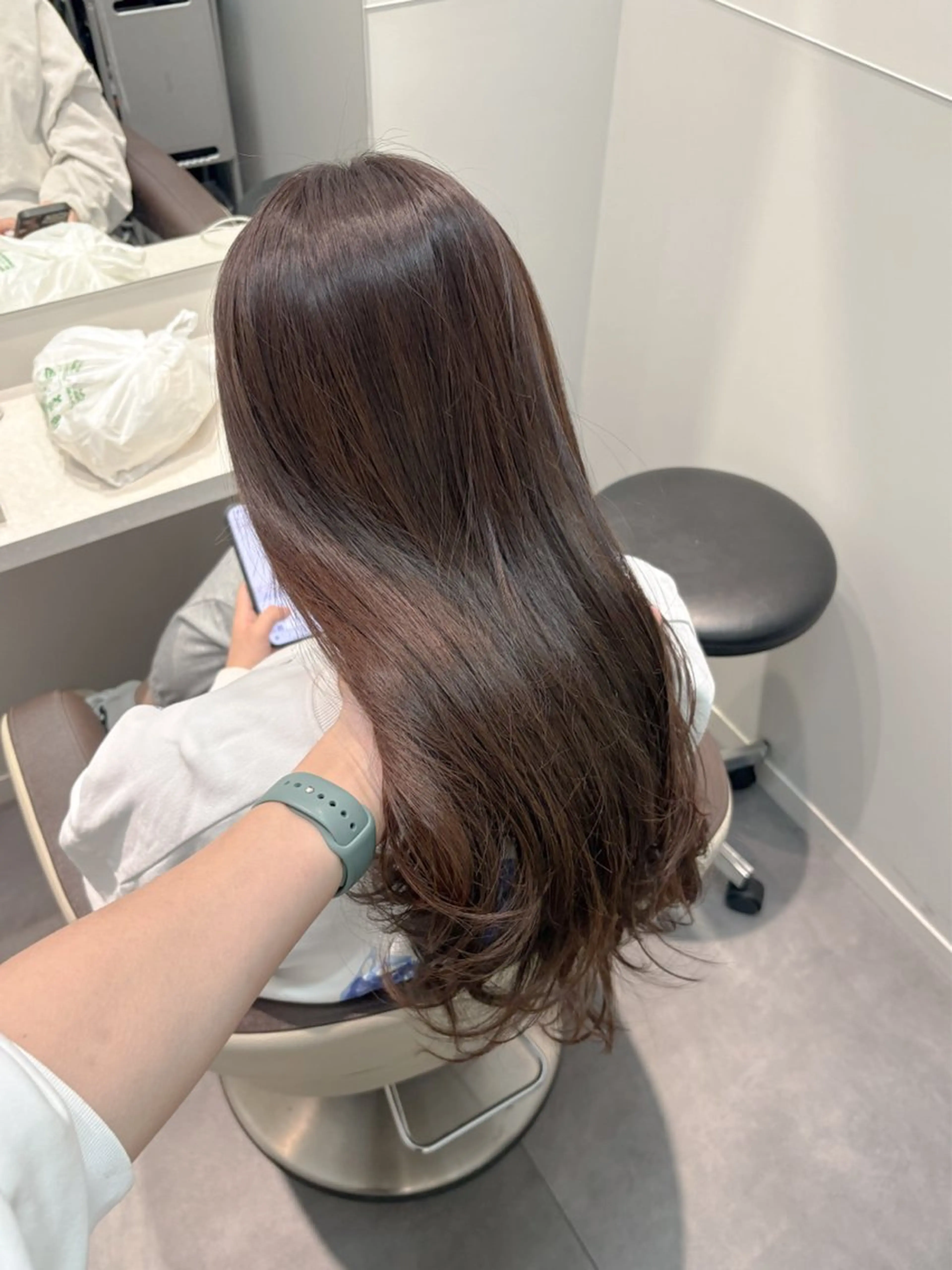 セミロング カラー パーマ ヘアアレンジ メンズ カット ヘアカラー 切りっぱなしヘア/ ブリーチなしRYOのヘアスタイル