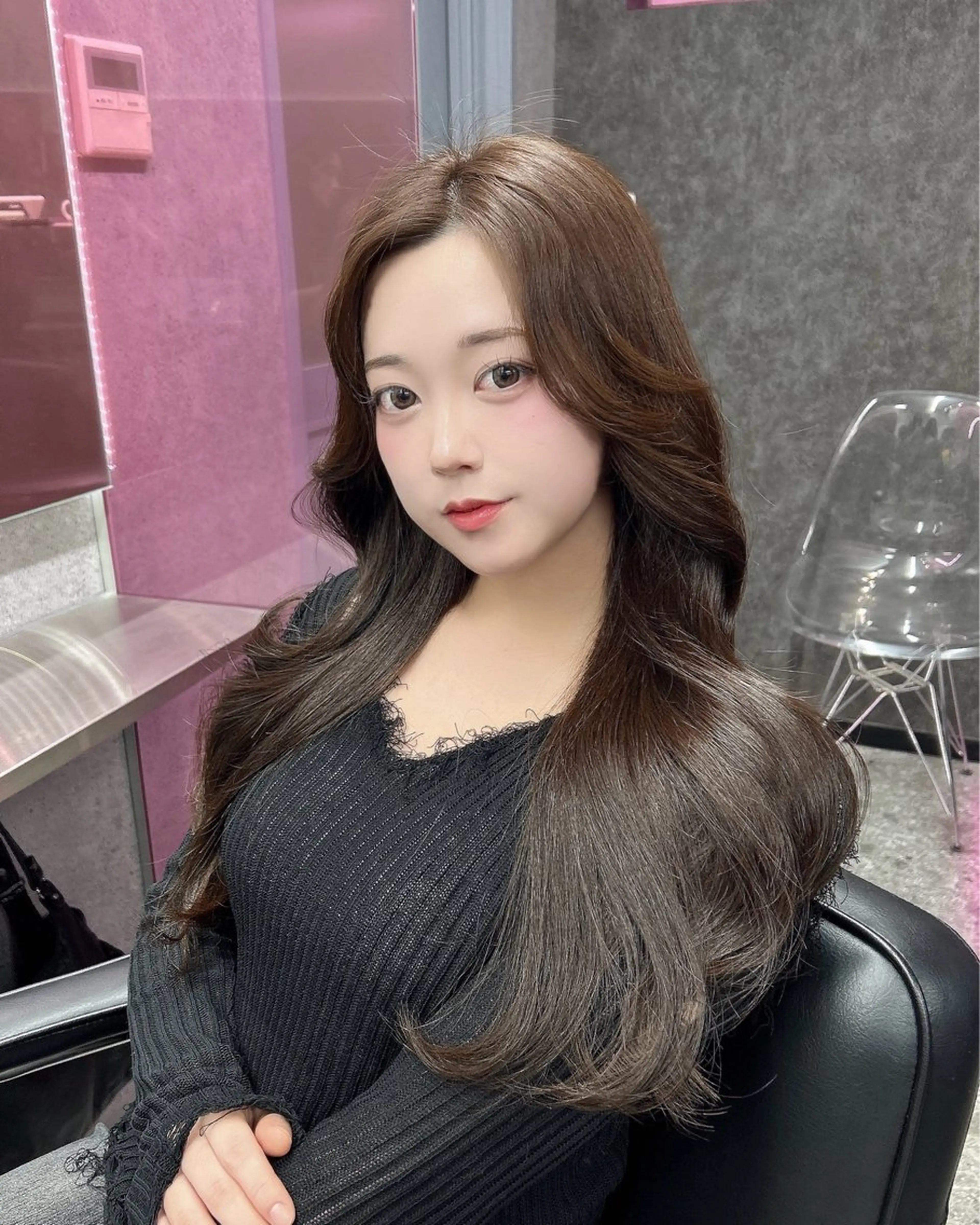 カラー アッシュ アッシュブラウン ブラウンカラー ヘアカラー LANDS所属・nanaka 🤍韓国ワンホンヘアのヘアスタイル