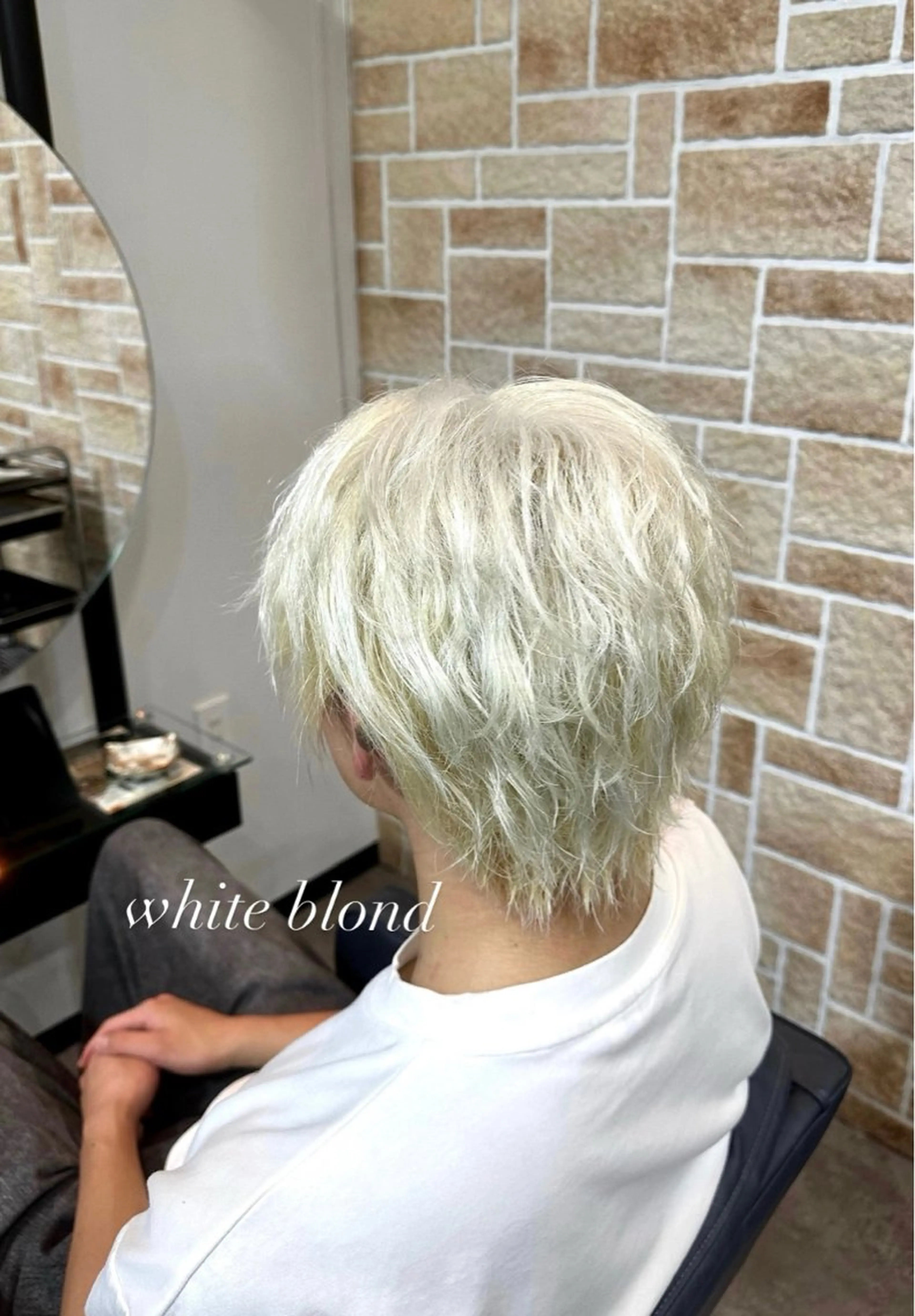 カラー メンズ メンズブリーチ ブリーチ 抜きっぱなしブロンド ブロンド 暖色系カラー/ ケアブリーチ/竜希のヘアスタイル