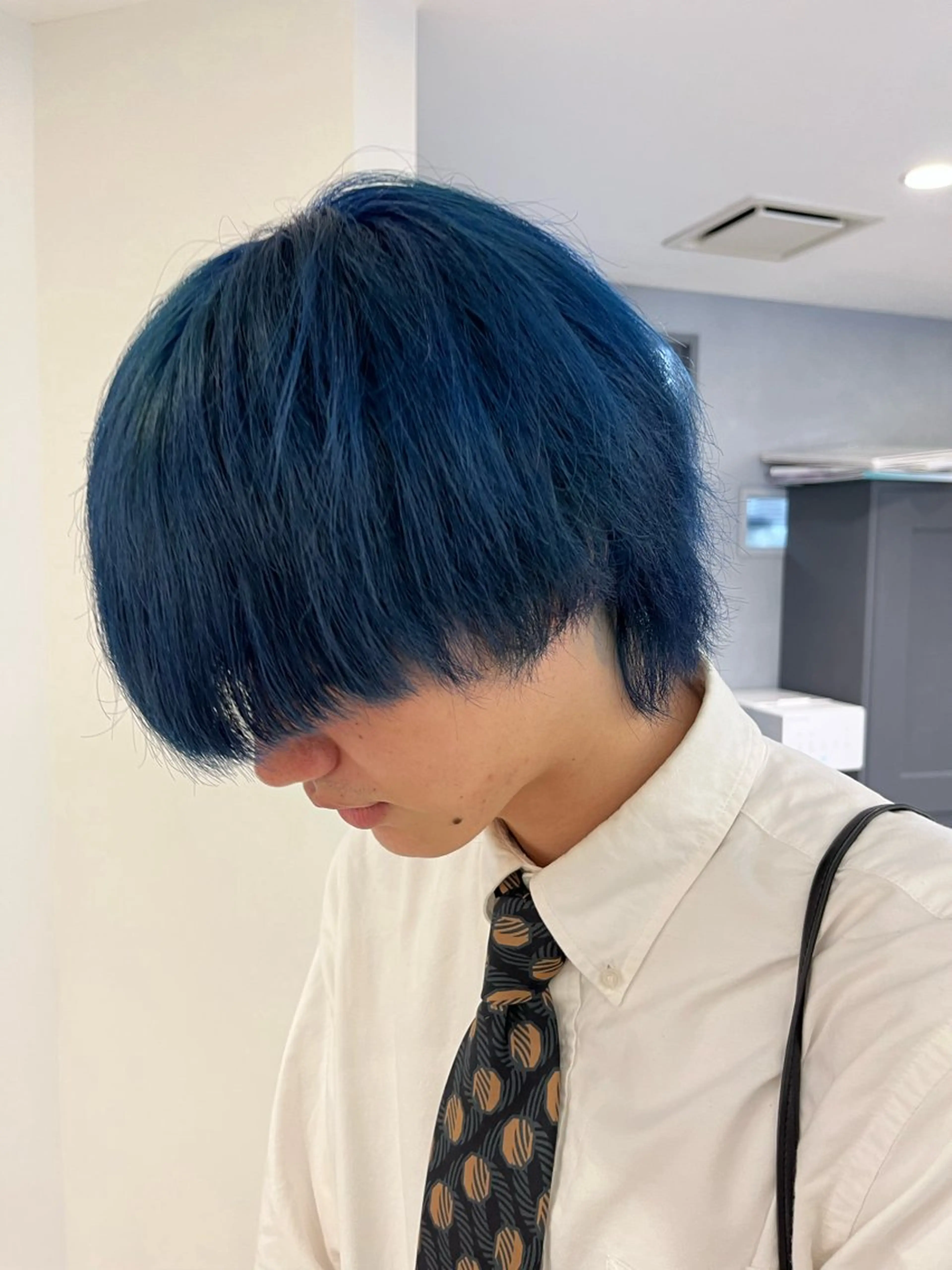 ショート カラー ブルーカラー 透明感カラー イルミナカラー ケアブリーチ🌟 ♢WATARU♢のヘアスタイル