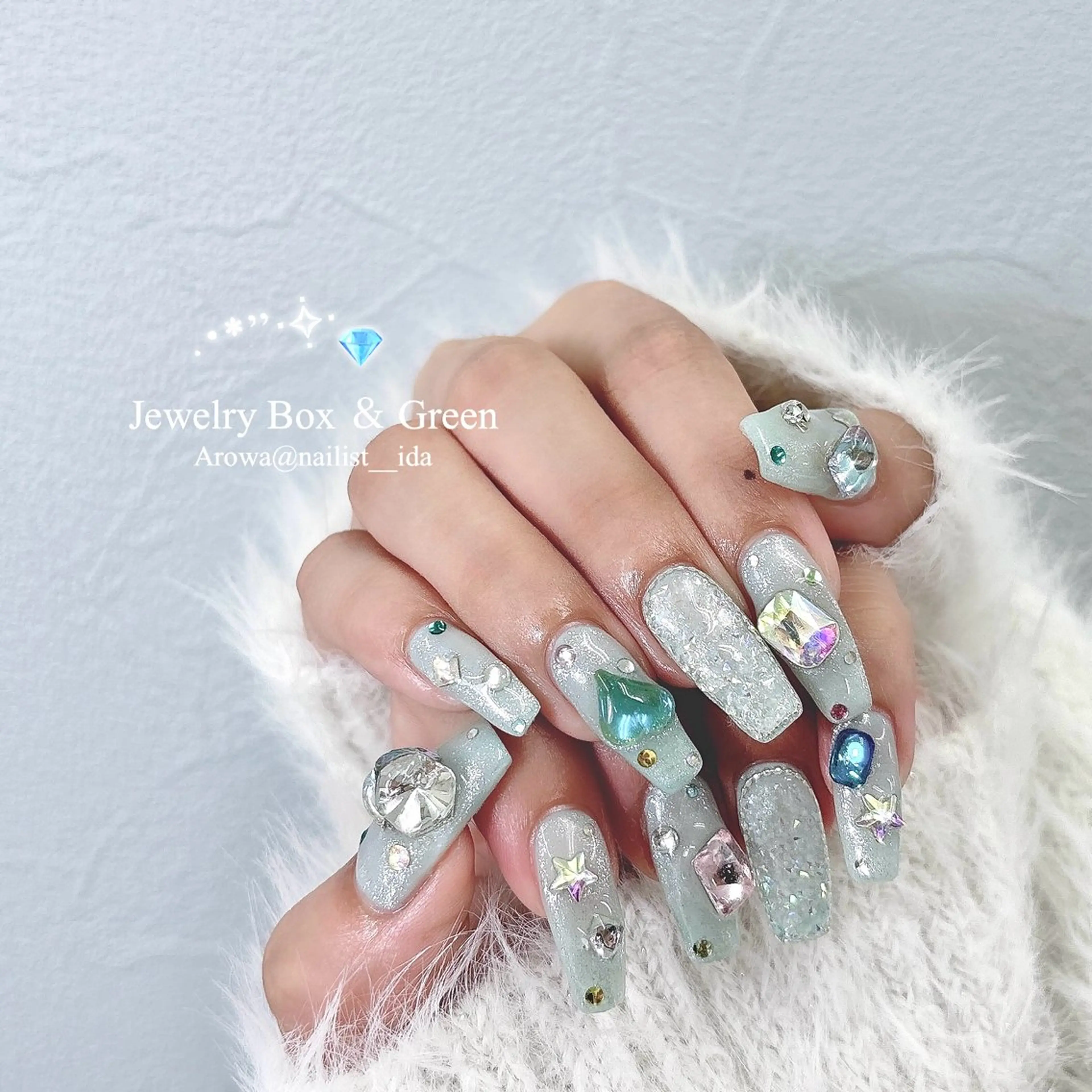 ネイル 持ち込み ハンドネイル Arowa 伊田のネイルデザイン