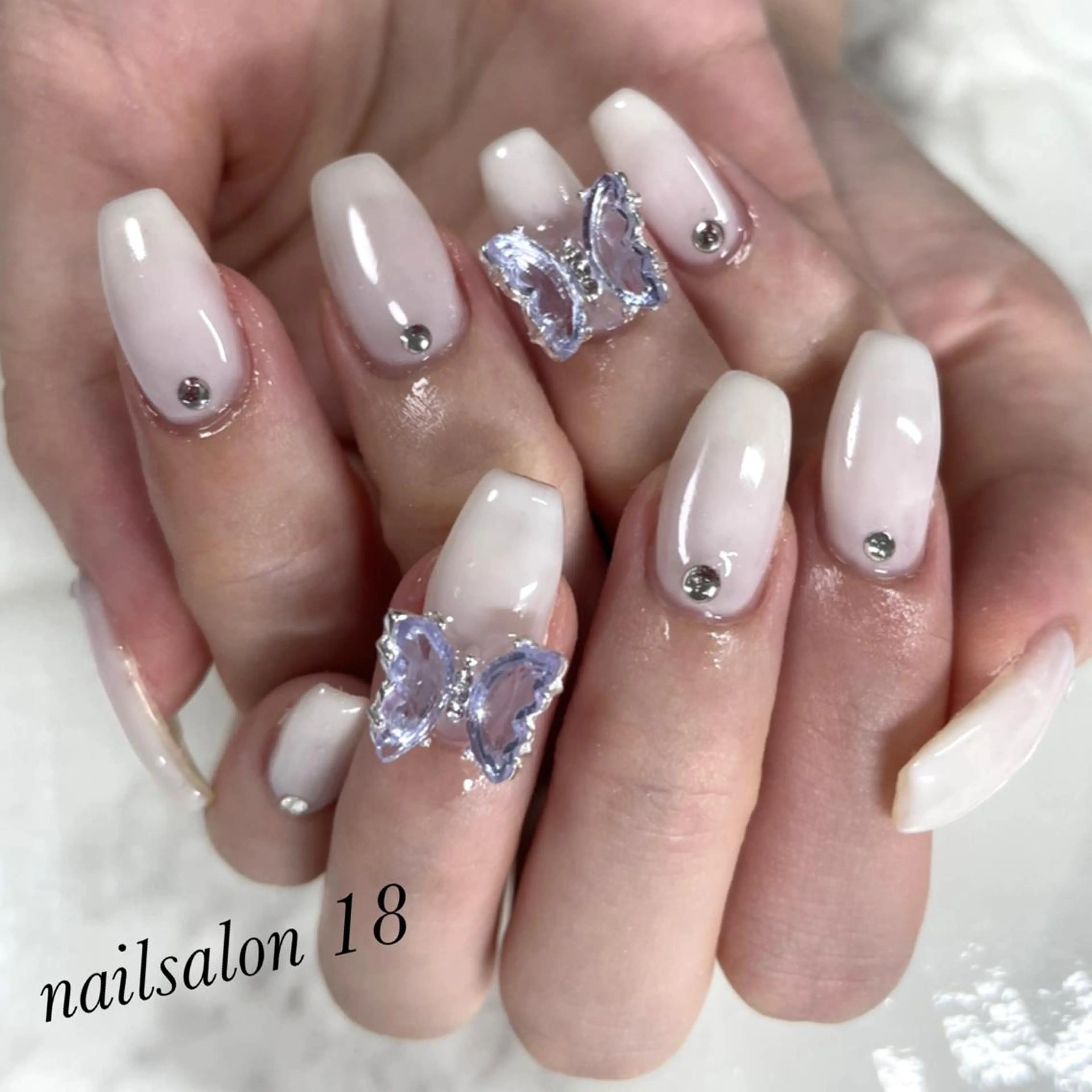 ネイル 持ち込み nail salon 18.のネイルデザイン
