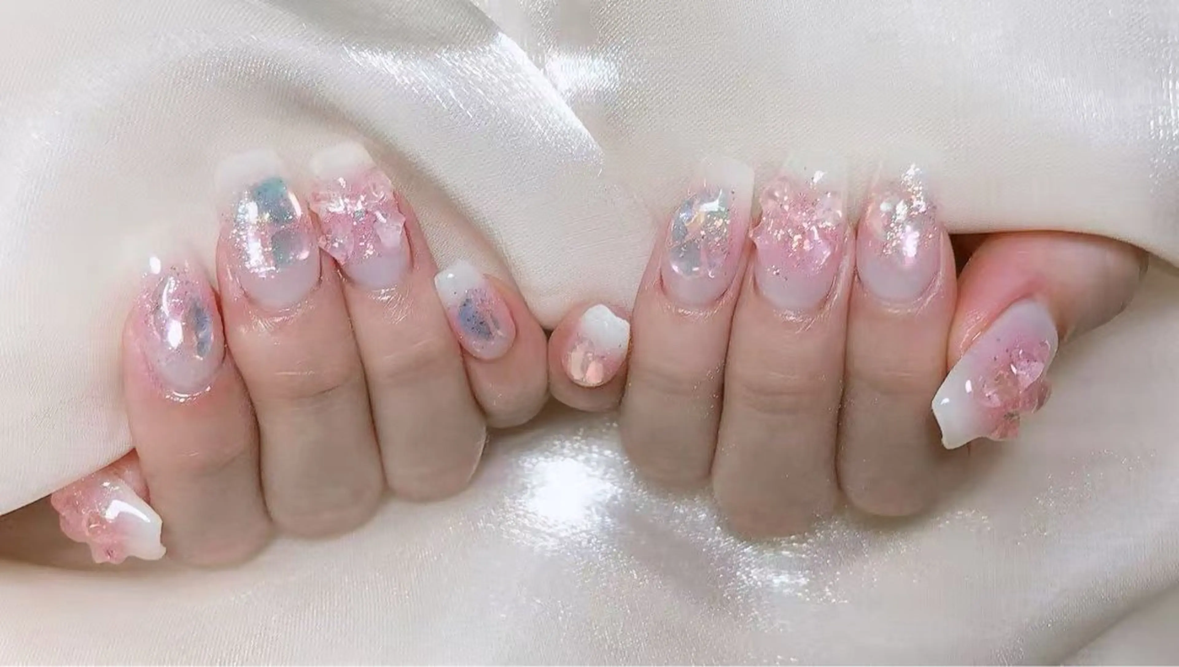 ネイル LR.ONE リナのネイルデザイン