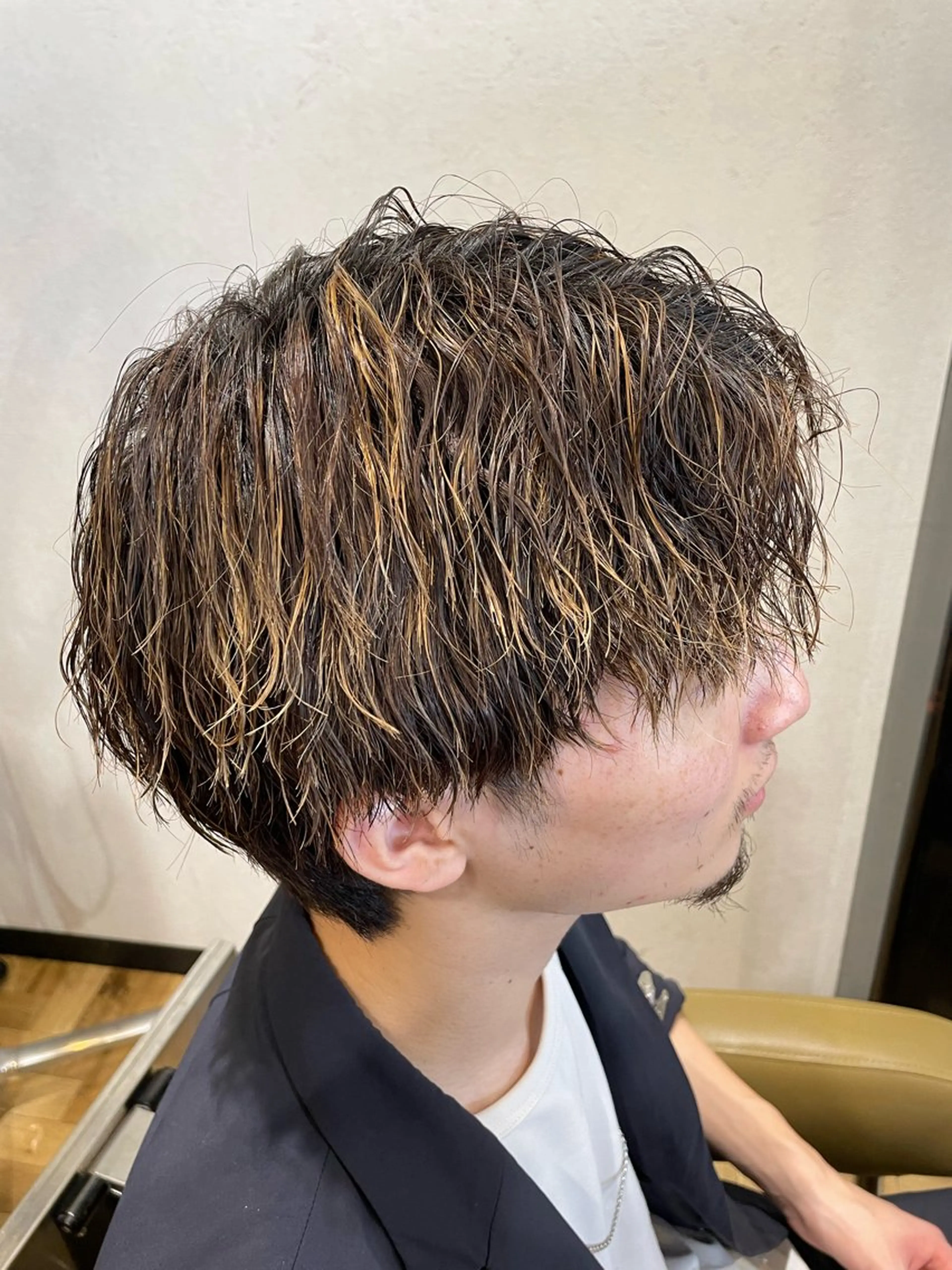 ショート ハイライト 岡村 真子のヘアスタイル