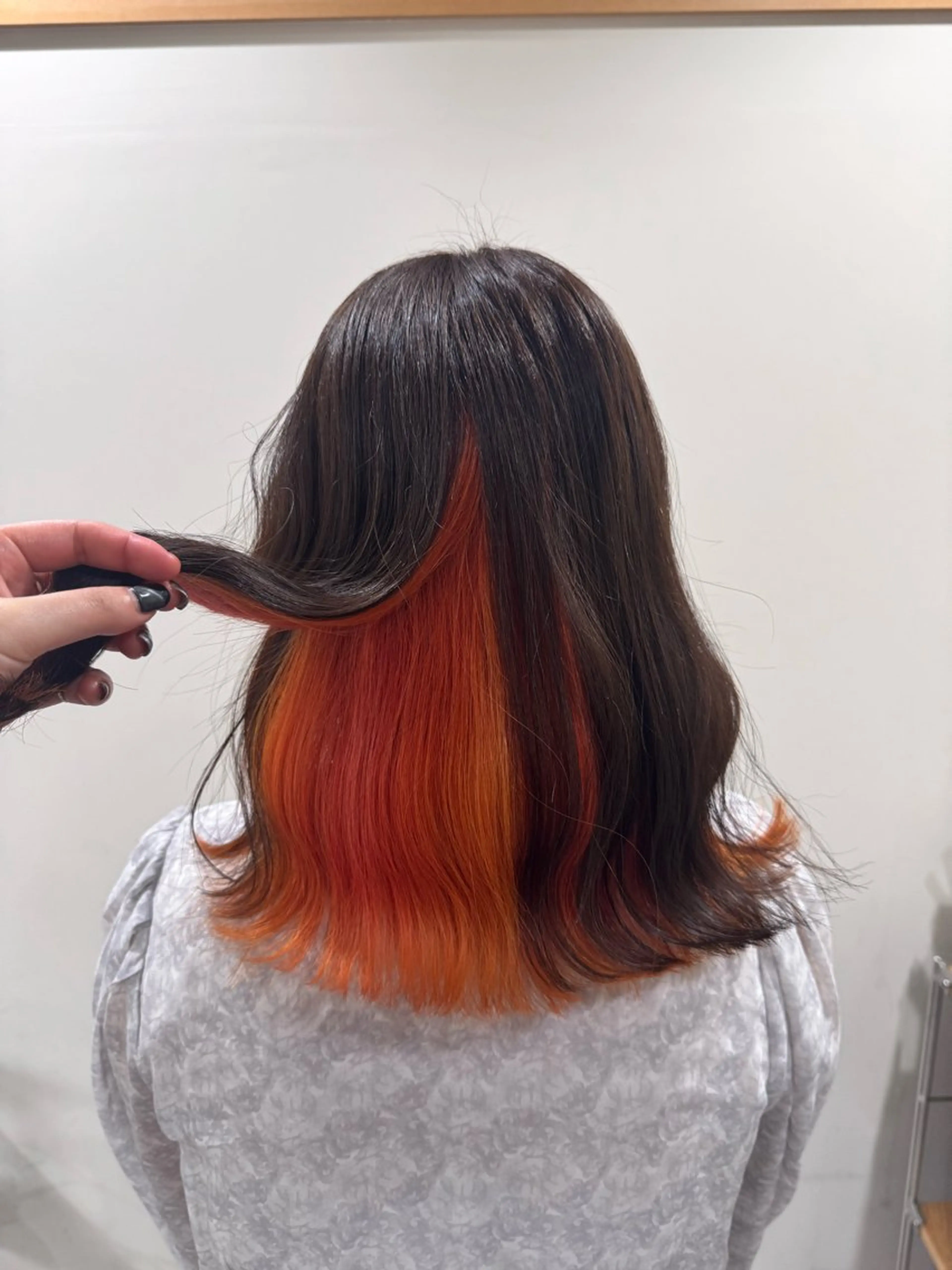 ミディアム カラー ヘアカラー トリートメント ヘッドスパ ブリーチカラー🦖 岡部木乃夏のヘアスタイル