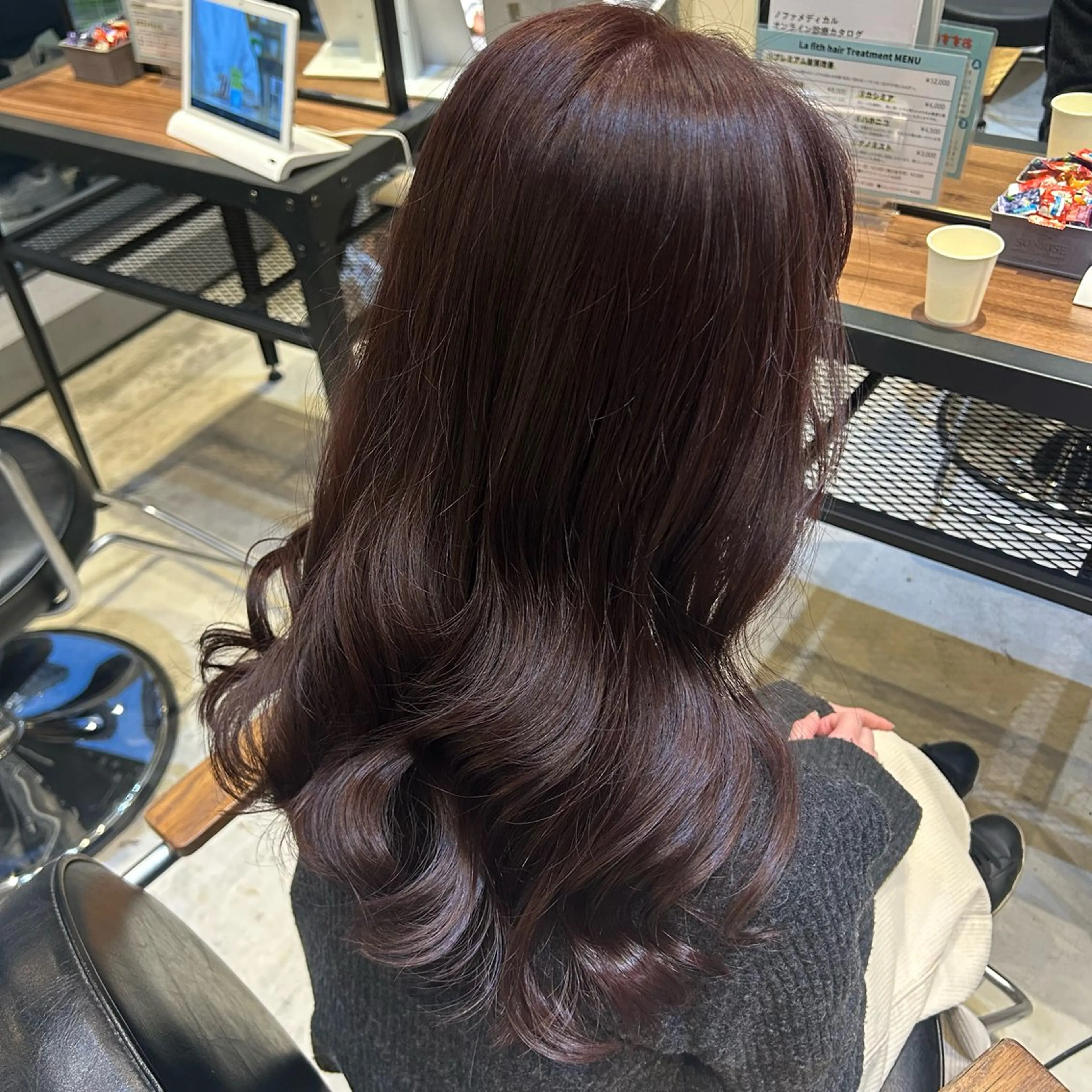 ミディアム レッドブラウン ヘアカラー MOMO 🎀のヘアスタイル