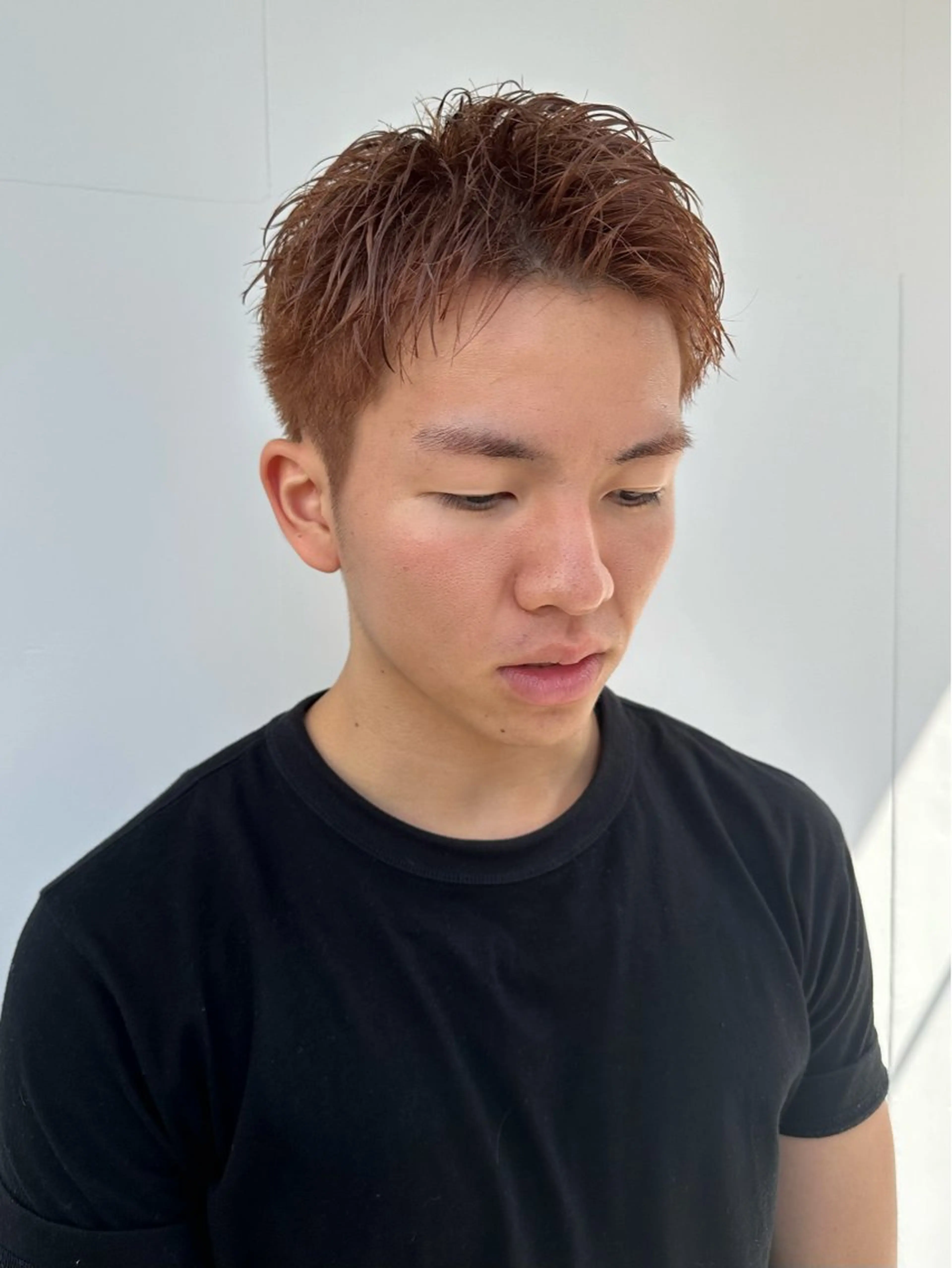 カラー メンズ メンズブリーチ メンズハイトーン メンズインナーカラー メンズウルフカット アディクシーカラー fullbloom hair&spa所属・DAIKIベージュ 🍂レイヤーカットのヘアスタイル