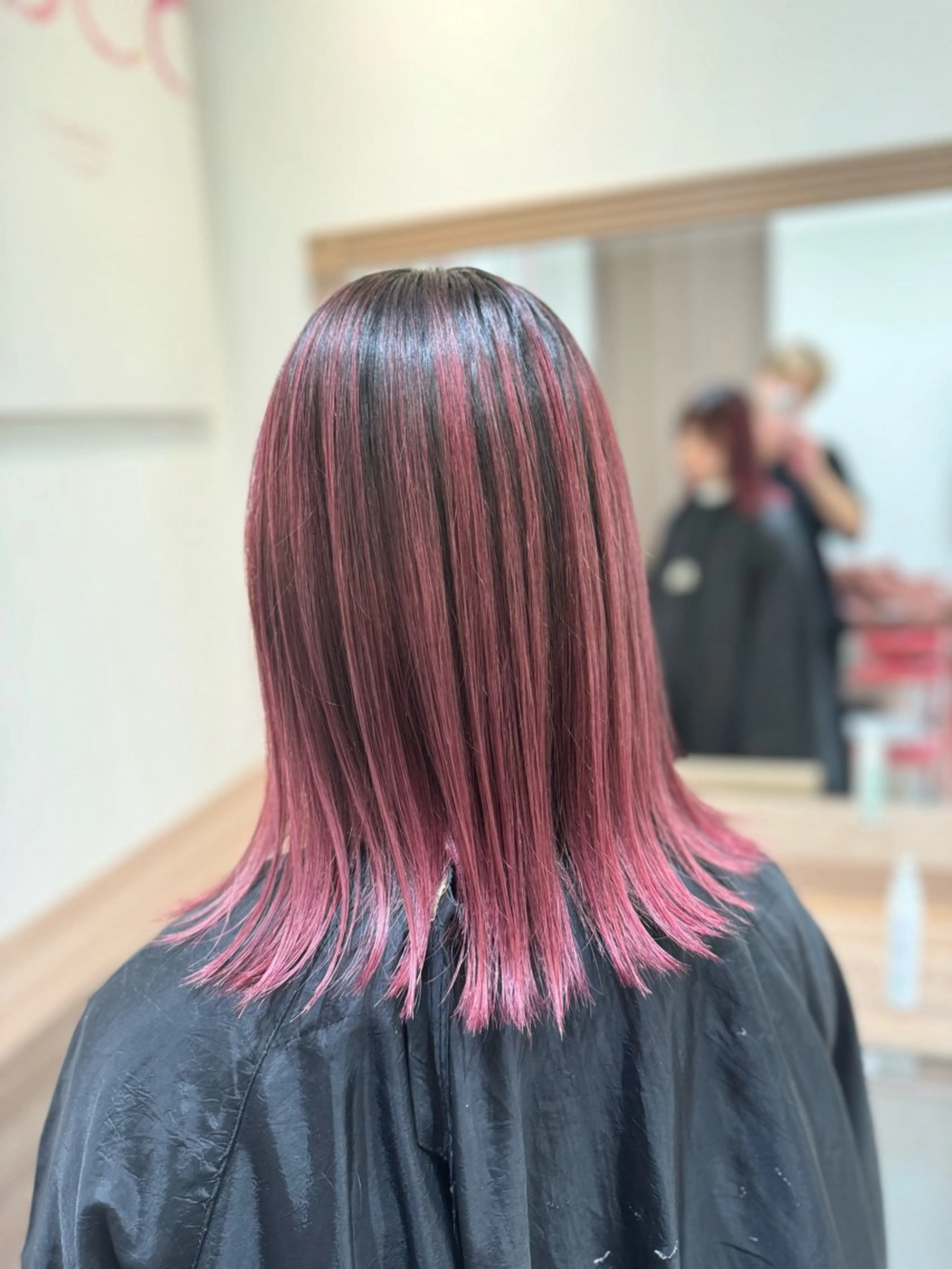 ロング カラー バレイヤージュ ピンクカラー レイヤーカット カット ヘアカラー トリートメント 菊池 遼/透明感 /ハイライト/艶感のヘアスタイル