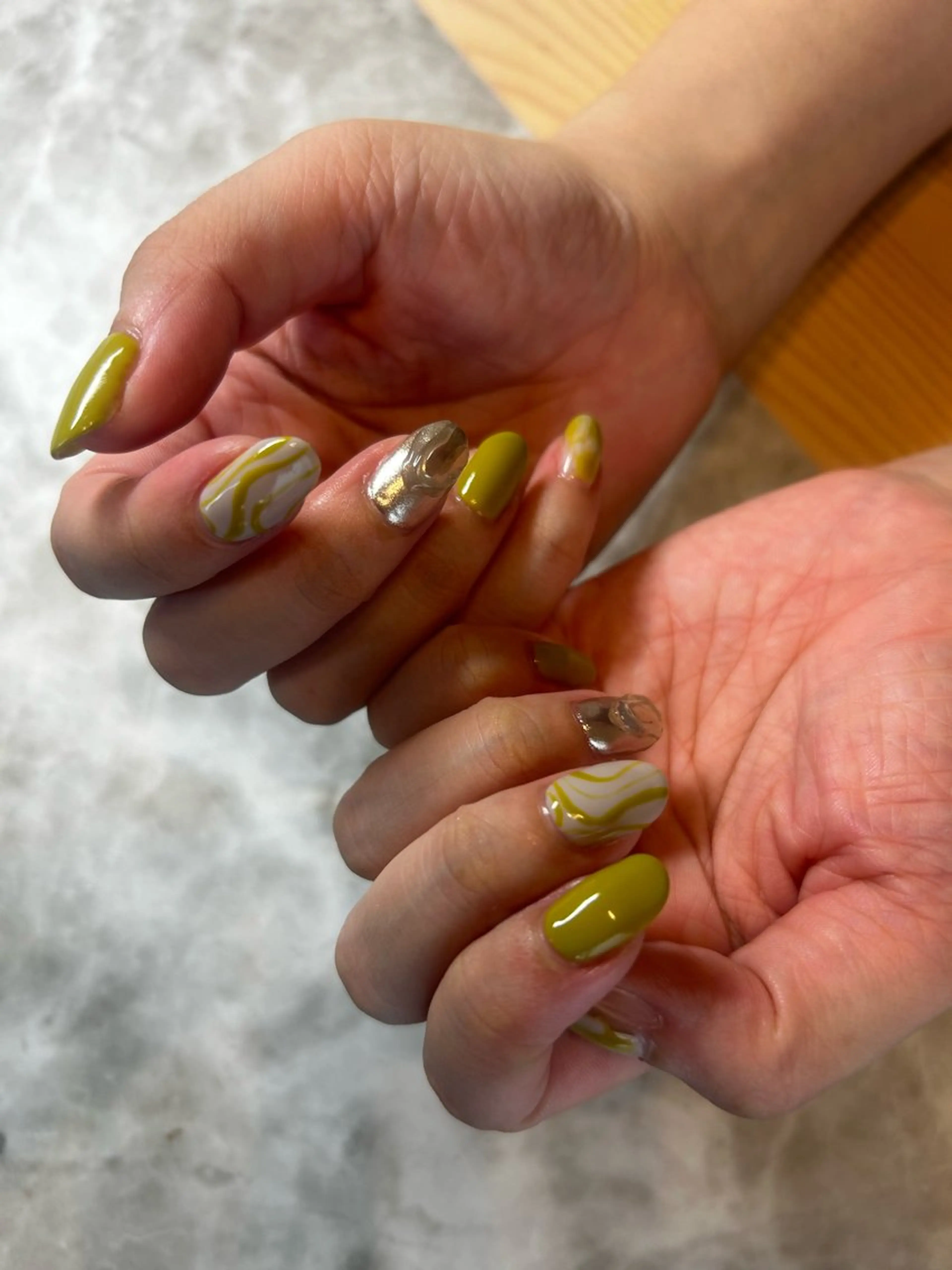 ネイル ハンドネイル Slow.Nail Tomomiのネイルデザイン