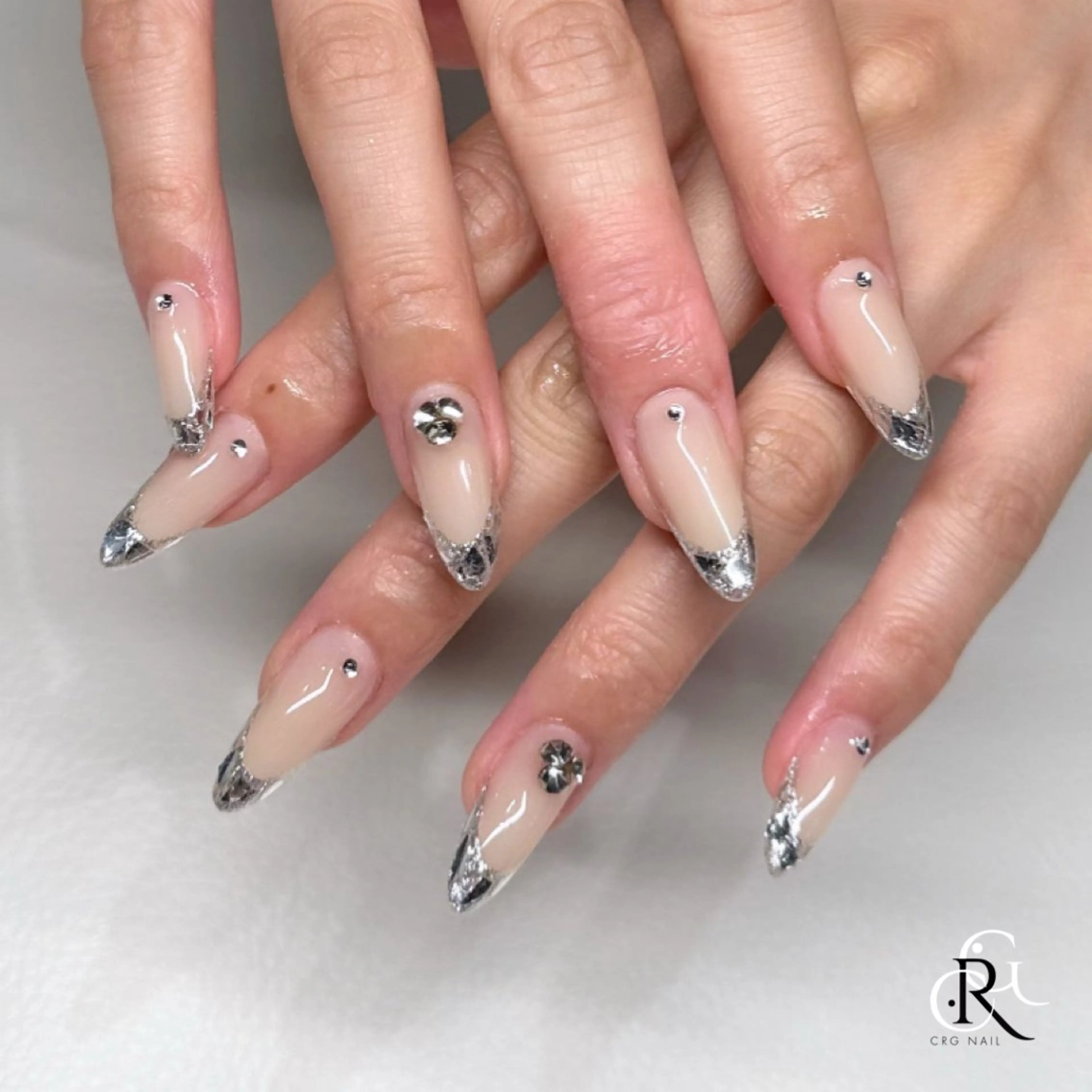 ネイル フレンチネイル ガラスフレンチ ハンドネイル 美フォルム✨ CRG　RURIのネイルデザイン