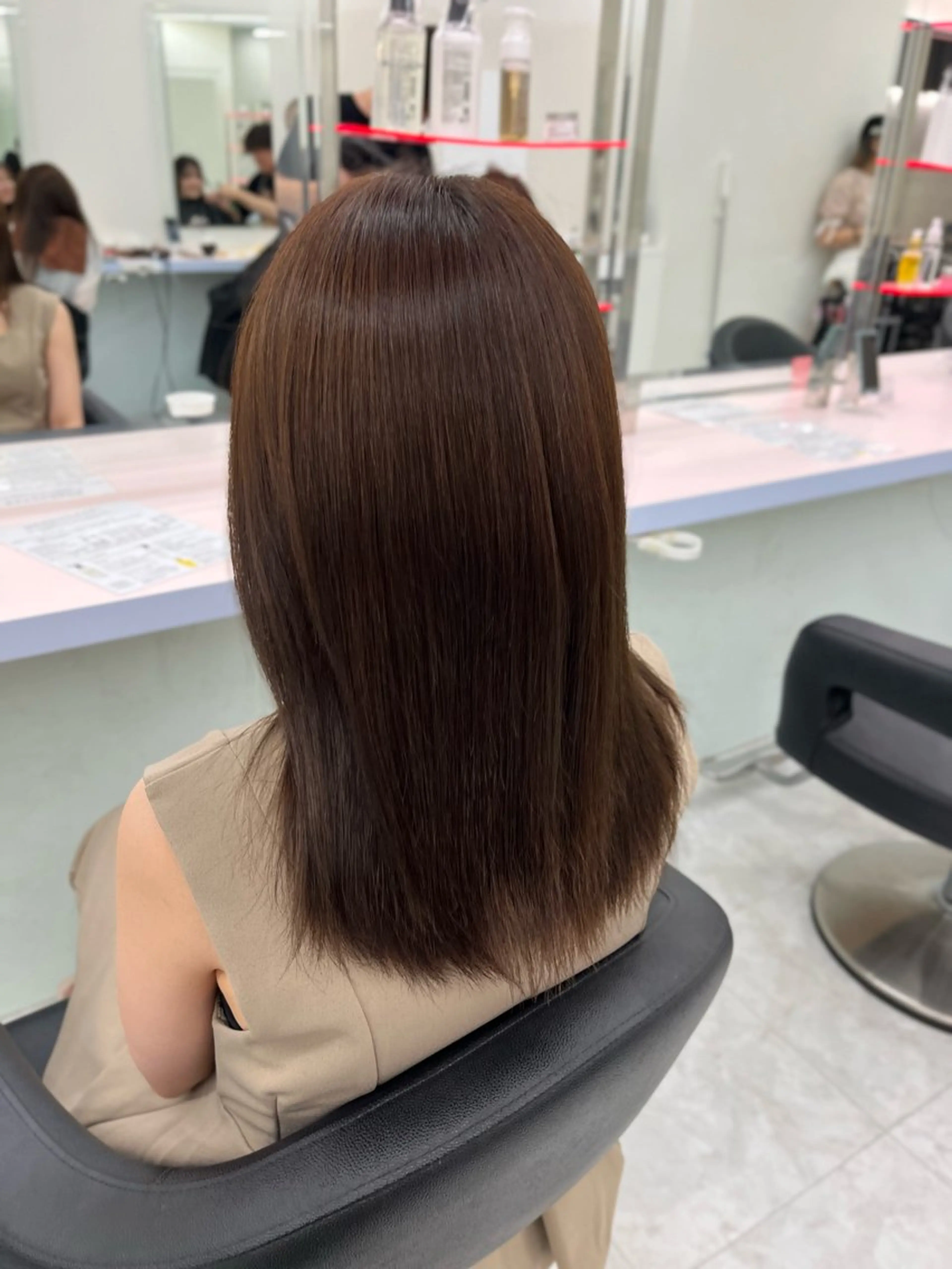 ミディアム ヘアカラー トリートメント 🤍赤みなしカラー 🤍saaka🤍のヘアスタイル
