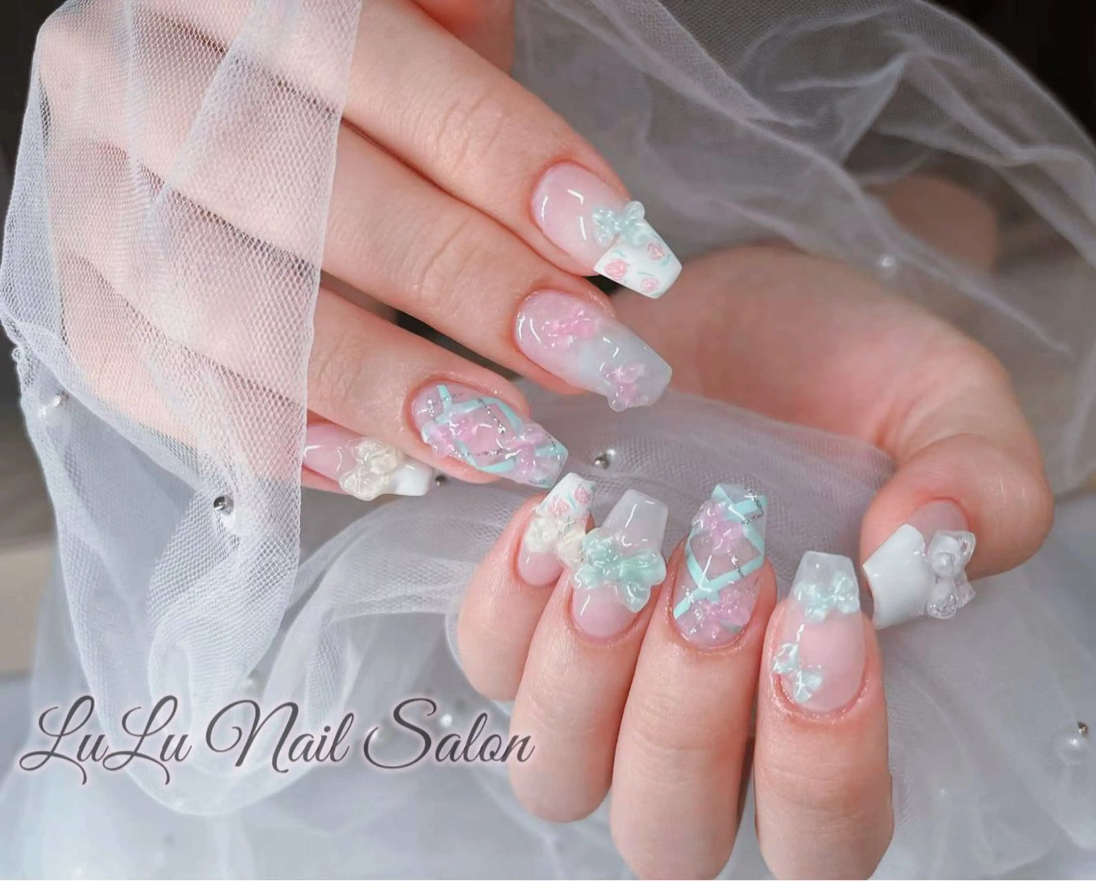 ネイル ハンドネイル LULU Nail  Salon 新宿所属・LU LU NailSalonのネイルデザイン