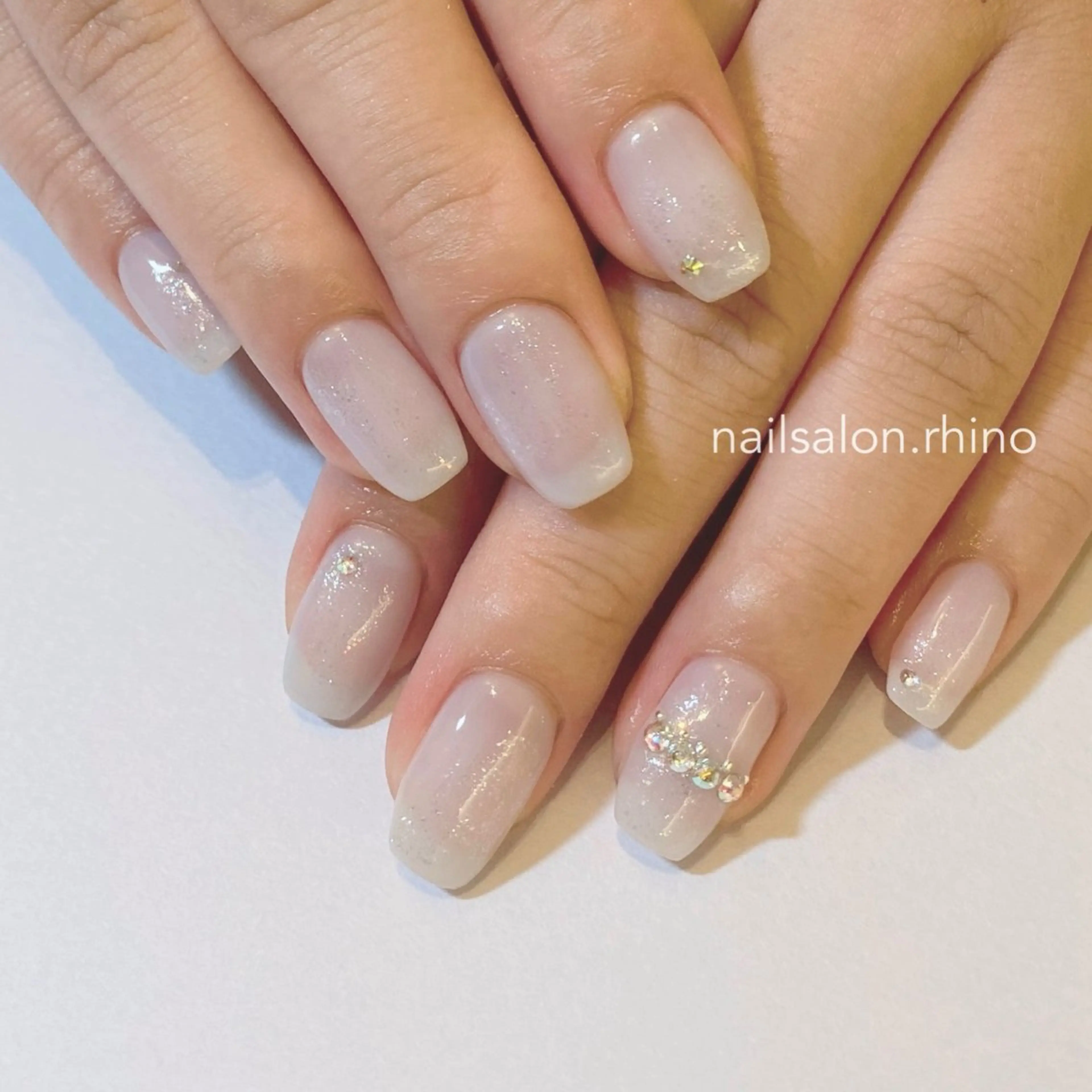 ネイル ハンドネイル nail salon Rhino (ライナ)所属・平尾ネイルサロン ライナのネイルデザイン