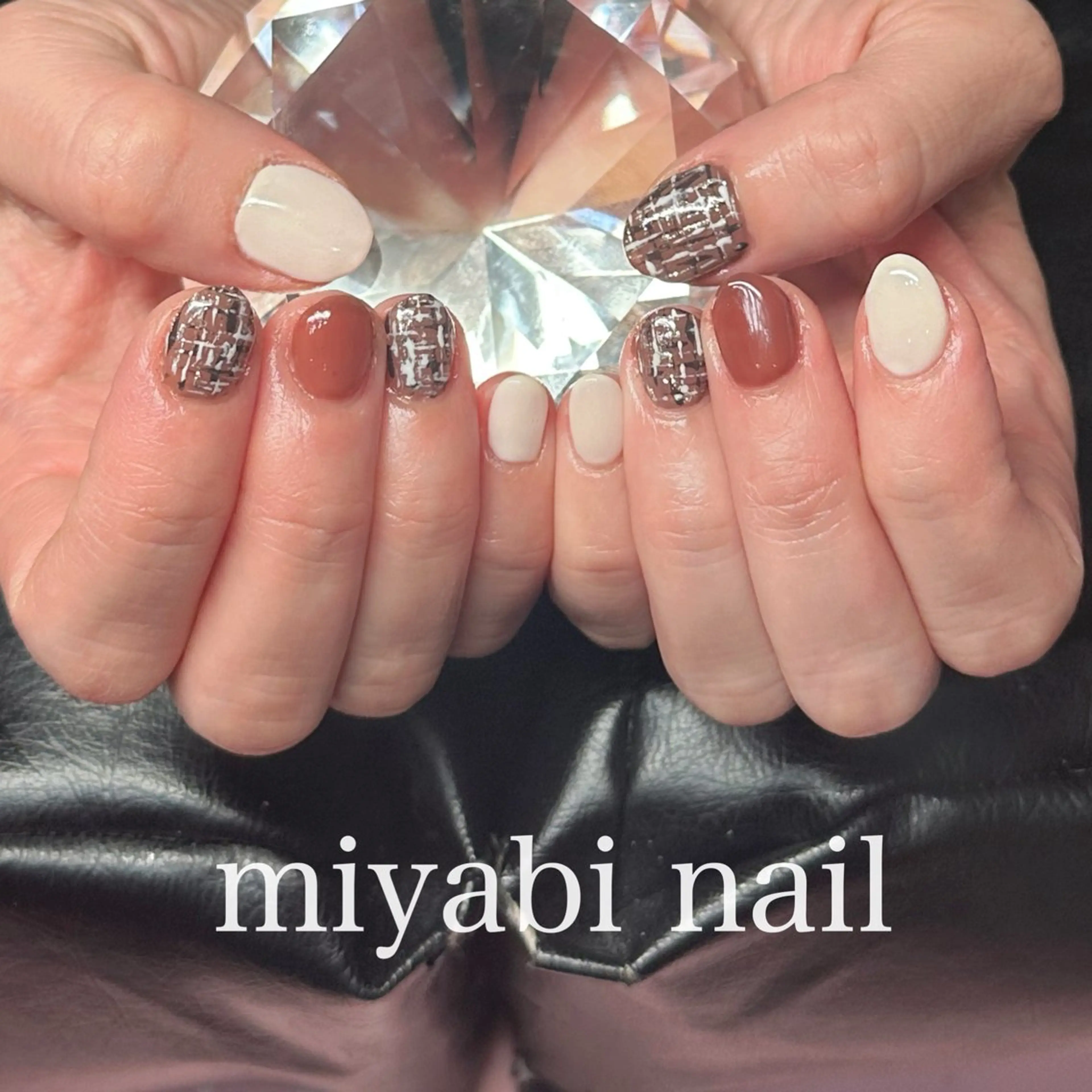 ネイル ブラウン 持ち込み オフィスネイル ショートネイル シンプルネイル ハンドネイル miyabi nail 桂川駅近くのネイルデザイン