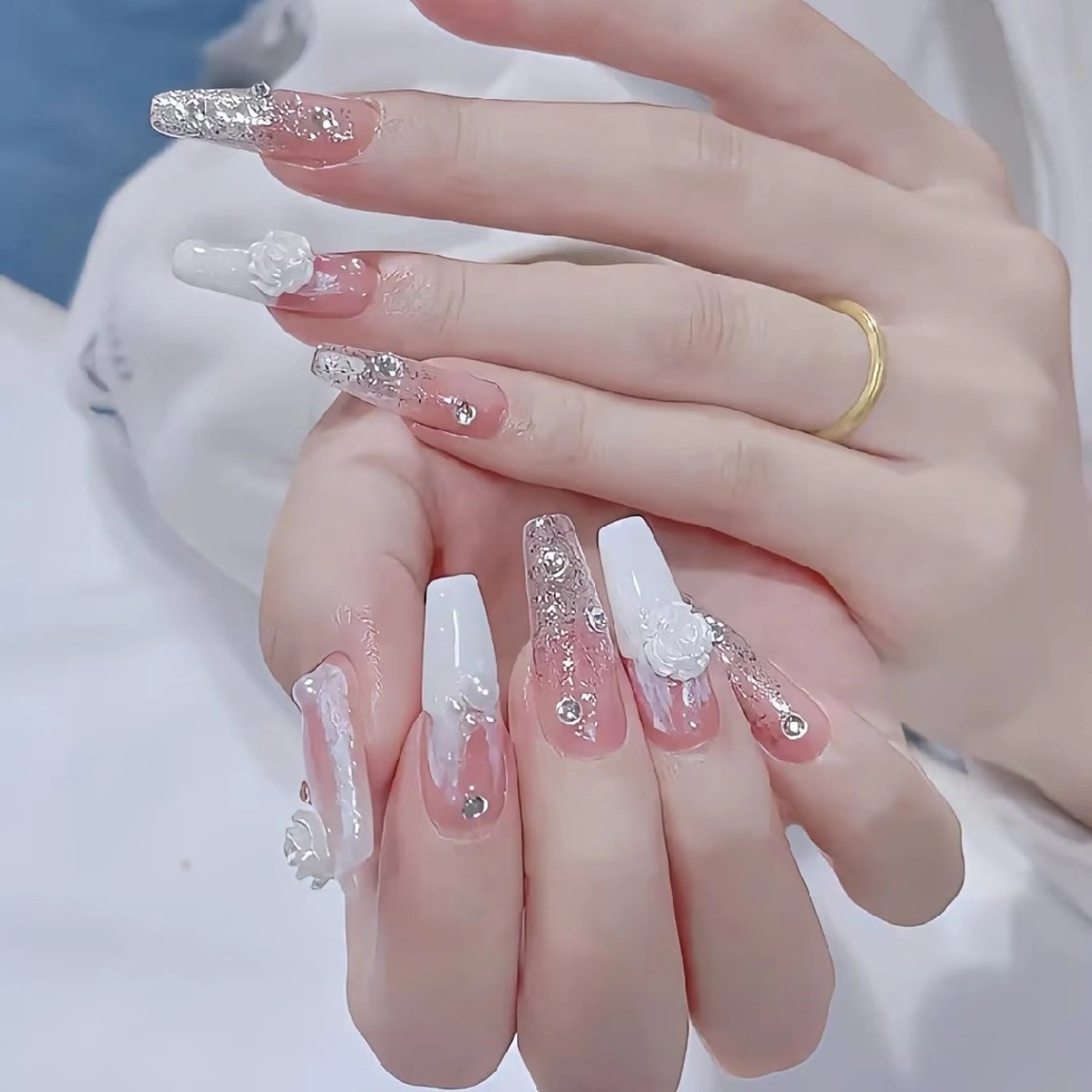 ネイル 鈴木 彩星のネイルデザイン