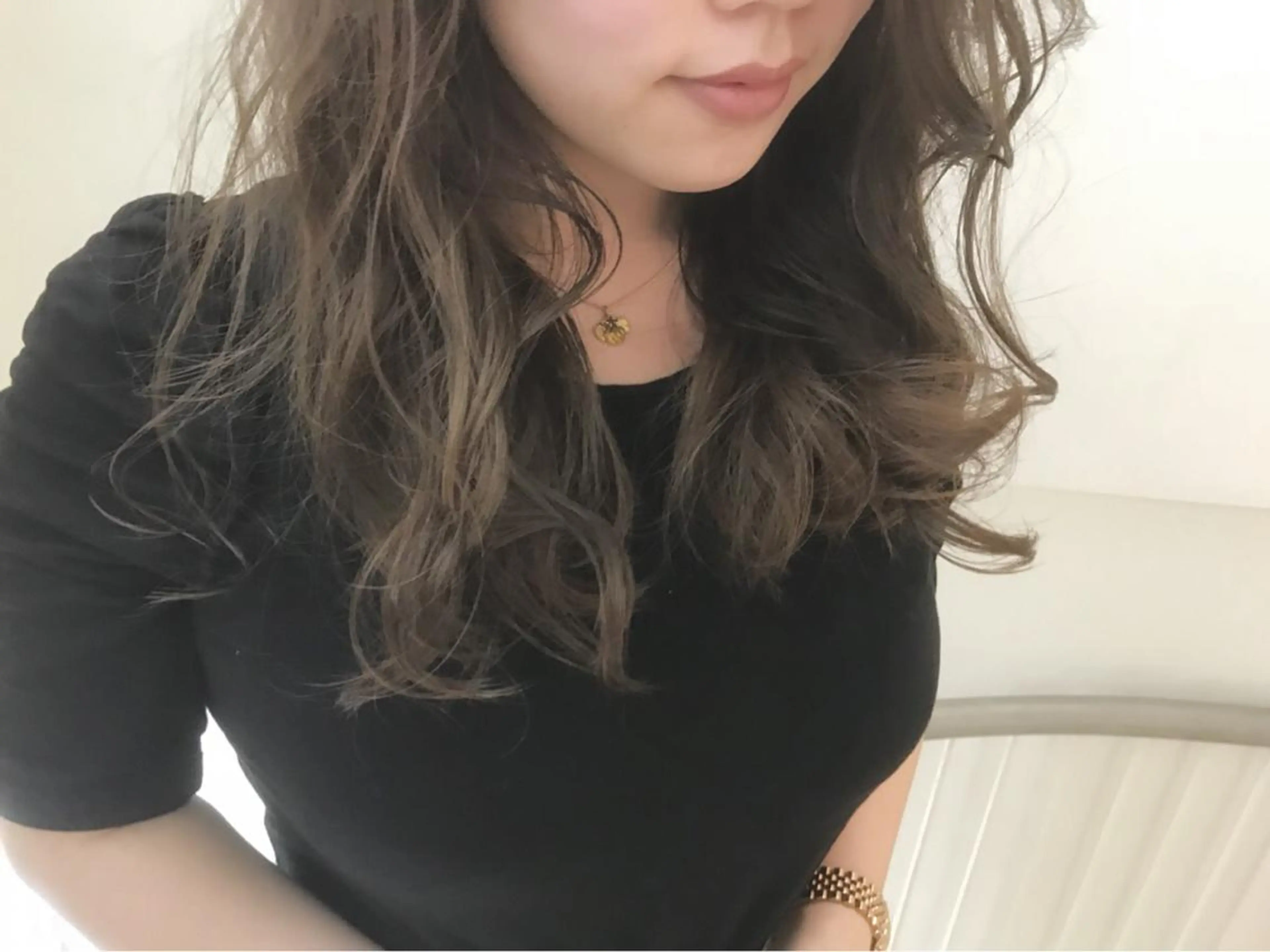 ミディアム AILEE所属・ウルフカット レイヤーカット上柿のヘアスタイル
