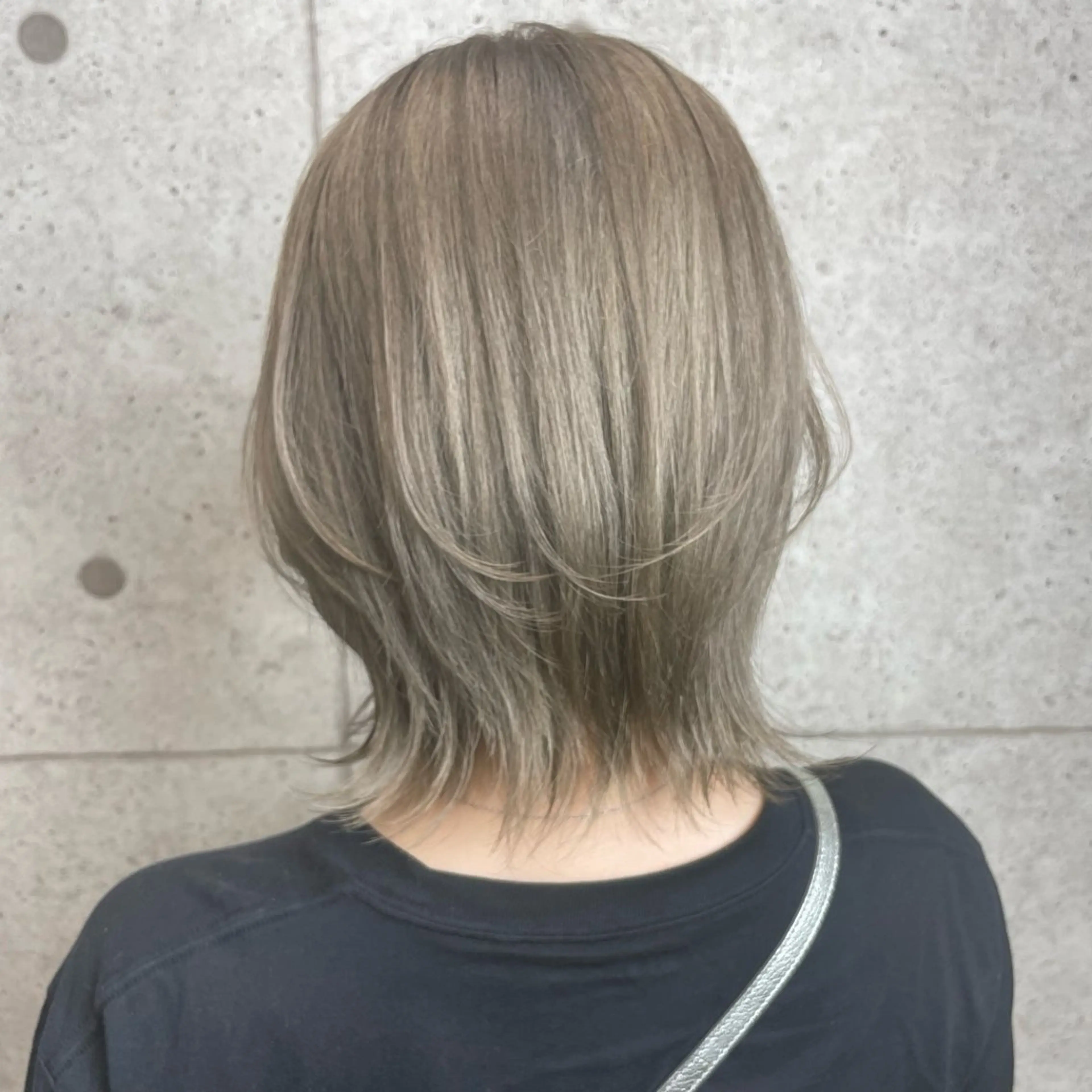 ミディアム カラー ヘアカラー トリートメント 奥山義進/ハイトーン /バレイヤージュのヘアスタイル