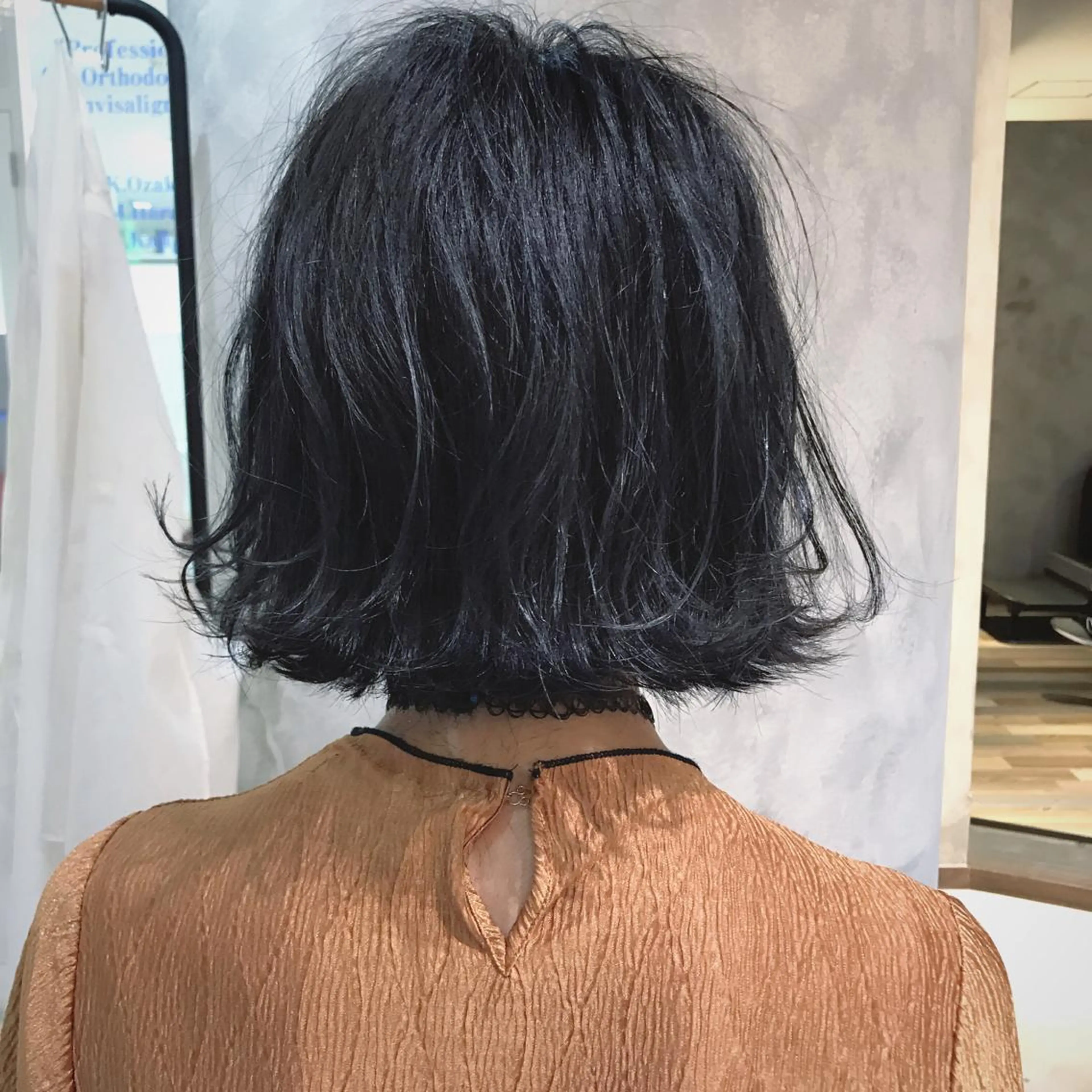 ショート カラー ブルーカラー ブルージュ 松村 崇弘のヘアスタイル