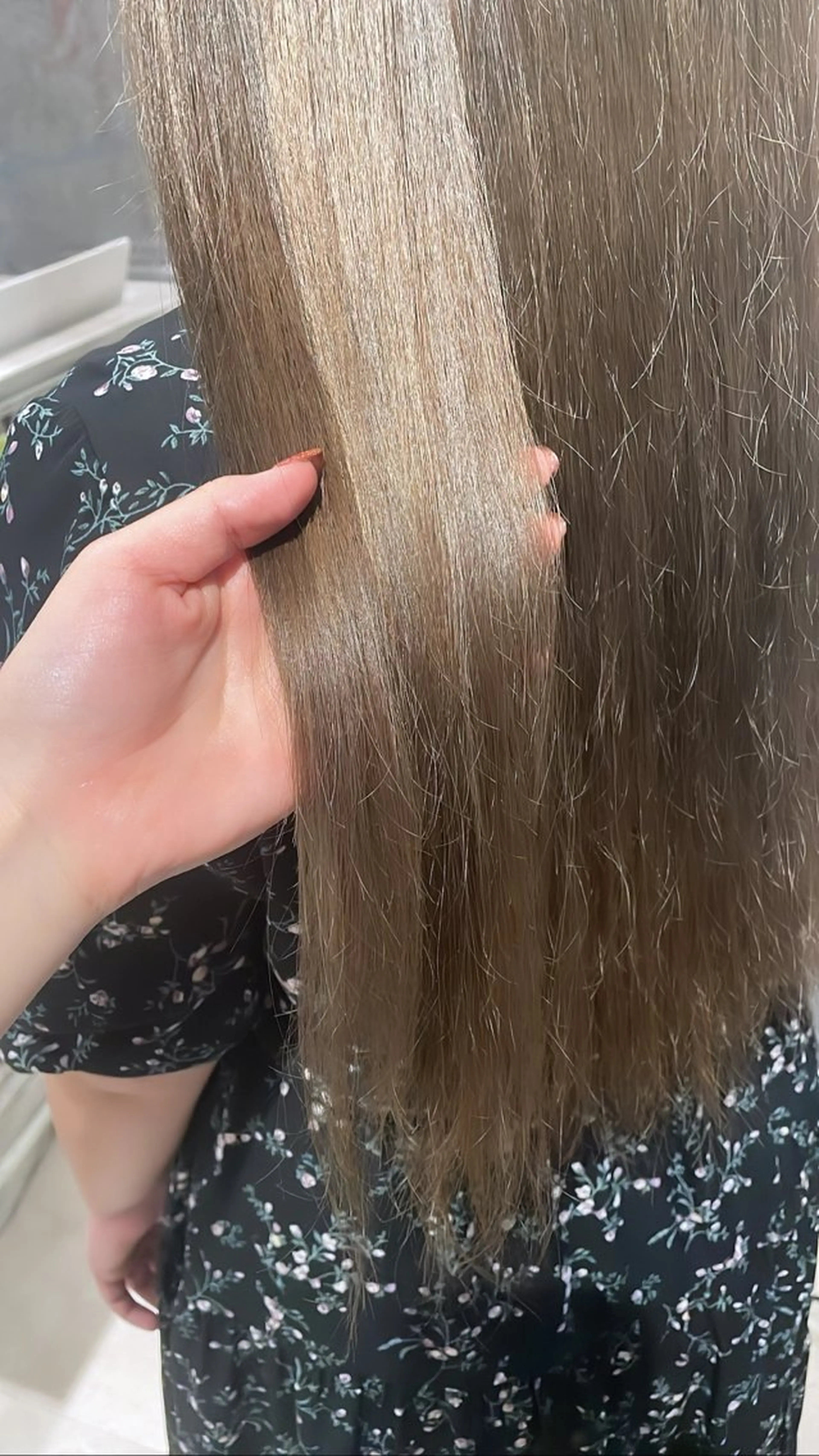 ロング カラー ベージュカラー 透明感カラー CreBiA🎀 ayaのマツエク・マツパデザイン