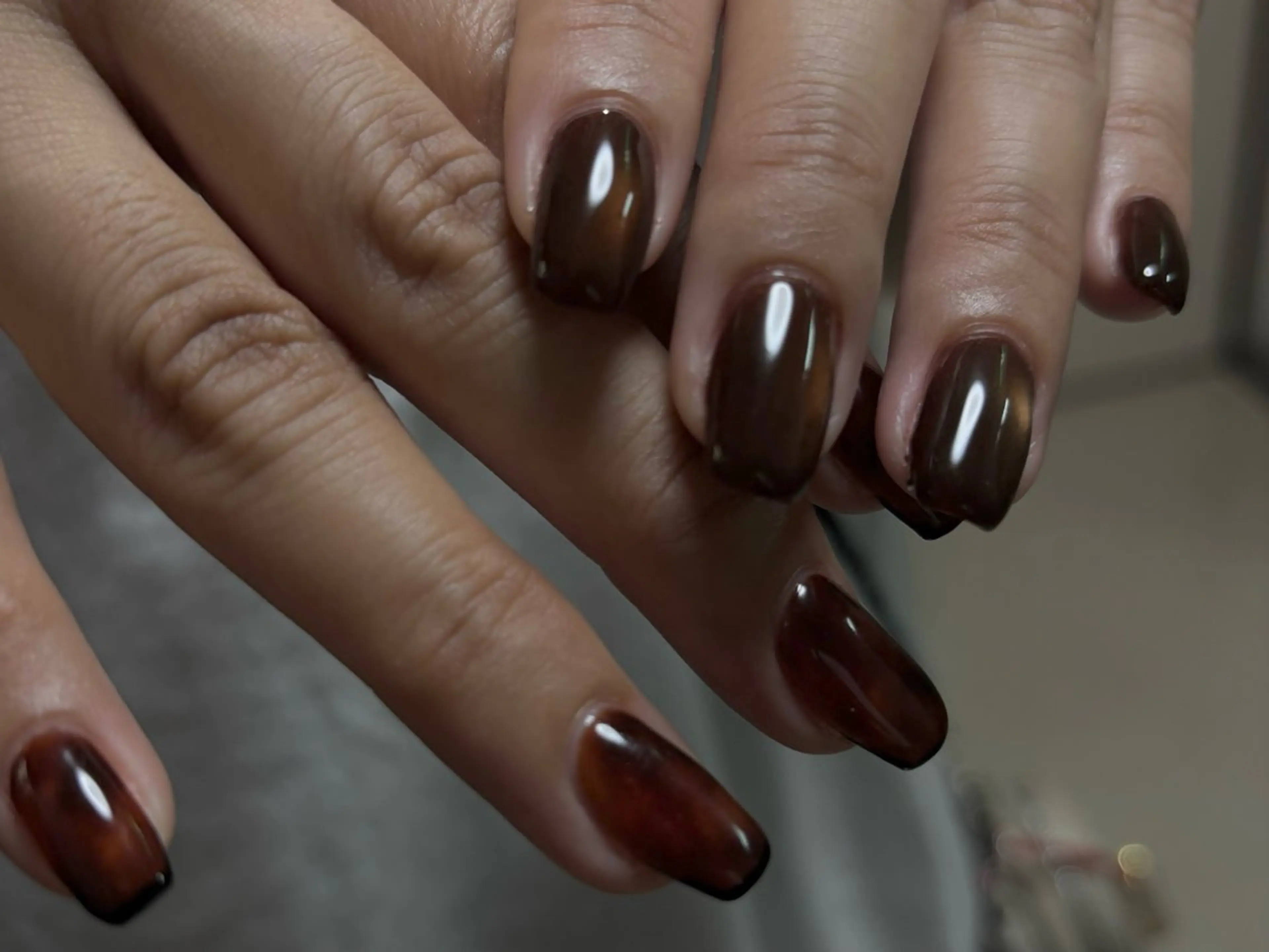 ネイル べっ甲ネイル マグネットネイル ハンドネイル フットネイル mieux IZUMiのネイルデザイン