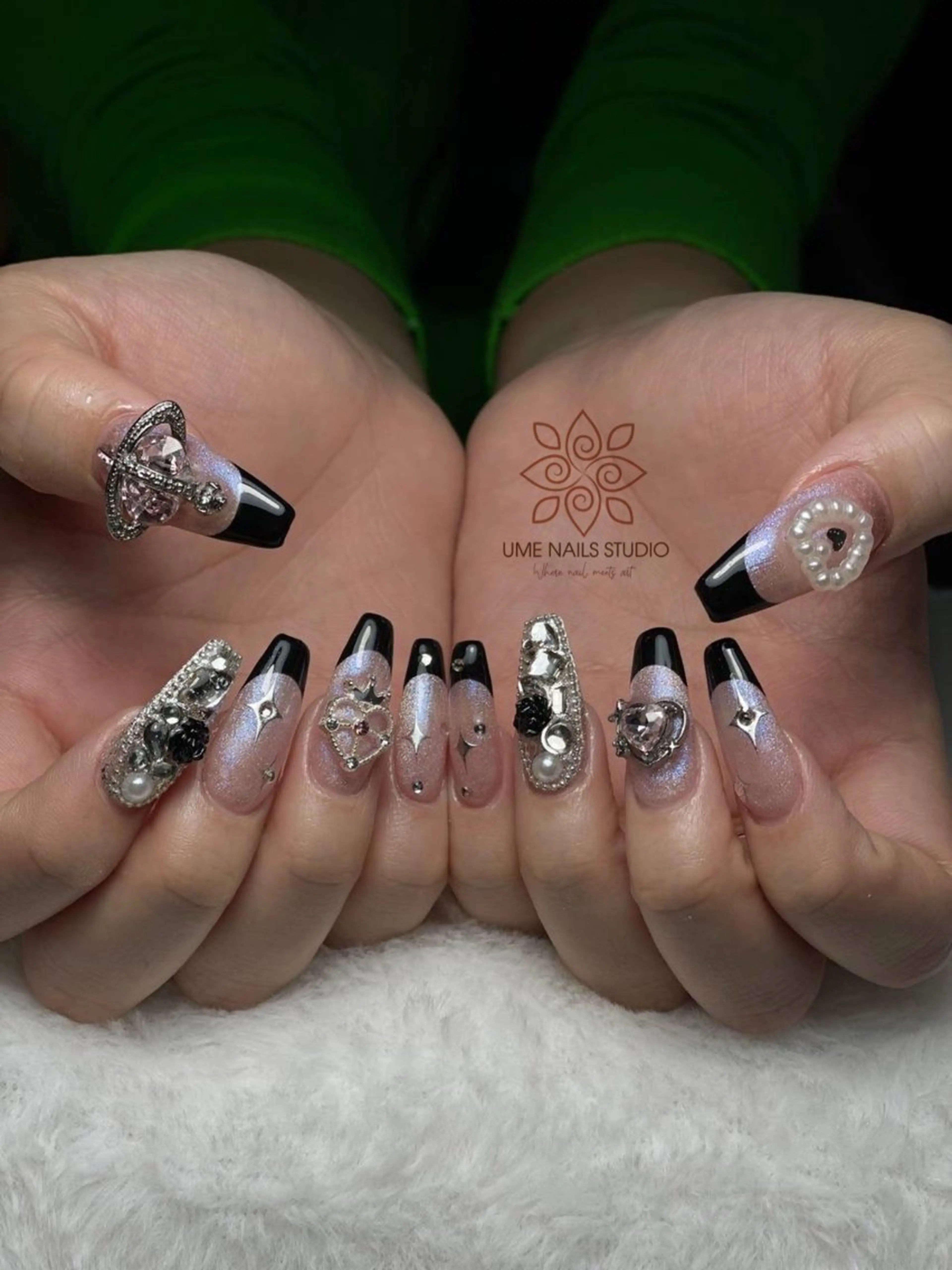 ネイル チークネイル クリアネイル ガーリー キラキラネイル 韓国ネイル ハンドネイル Ume Nail Studioのネイルデザイン