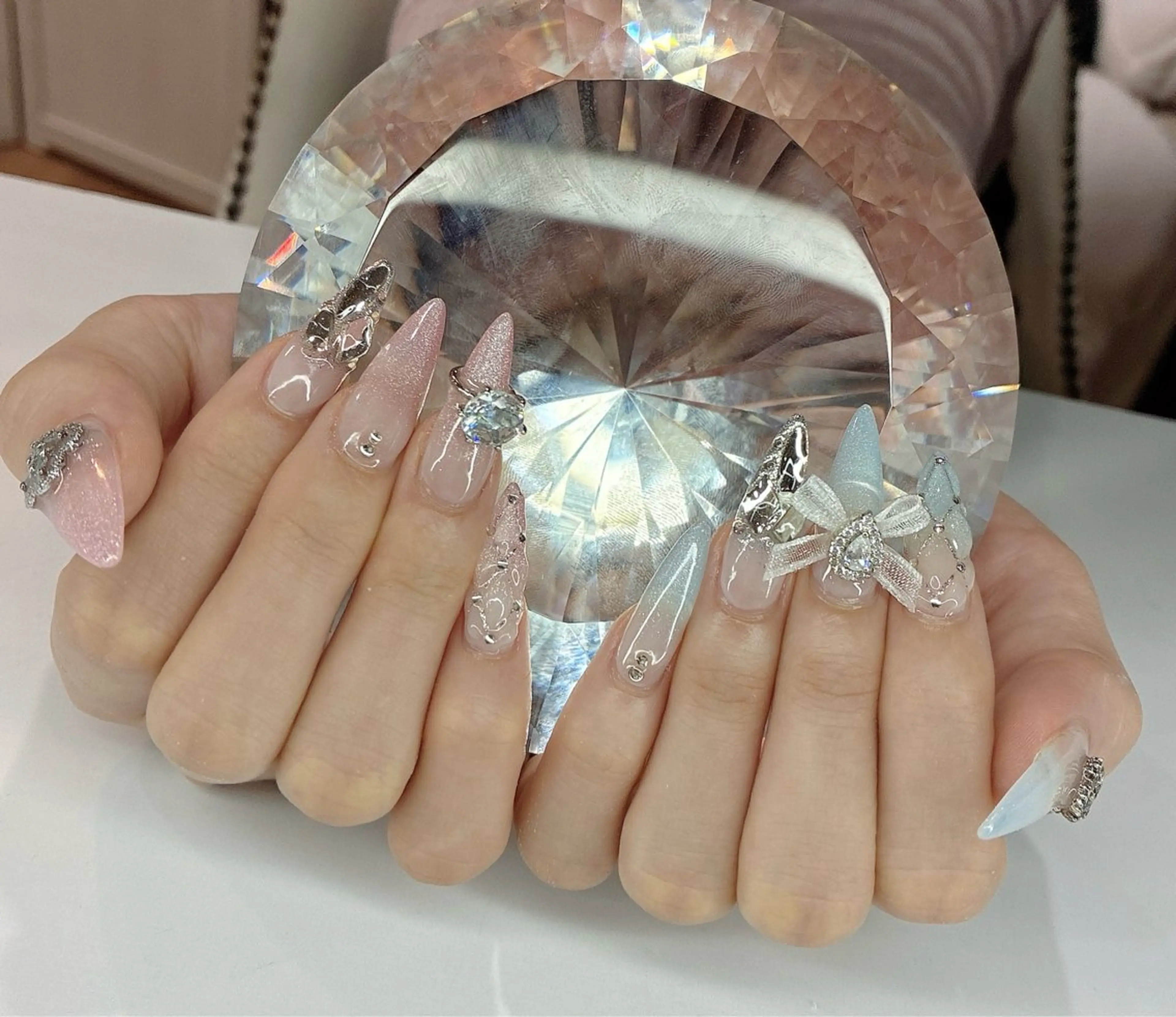 ネイル ハンドネイル LoaChaton kaeのネイルデザイン
