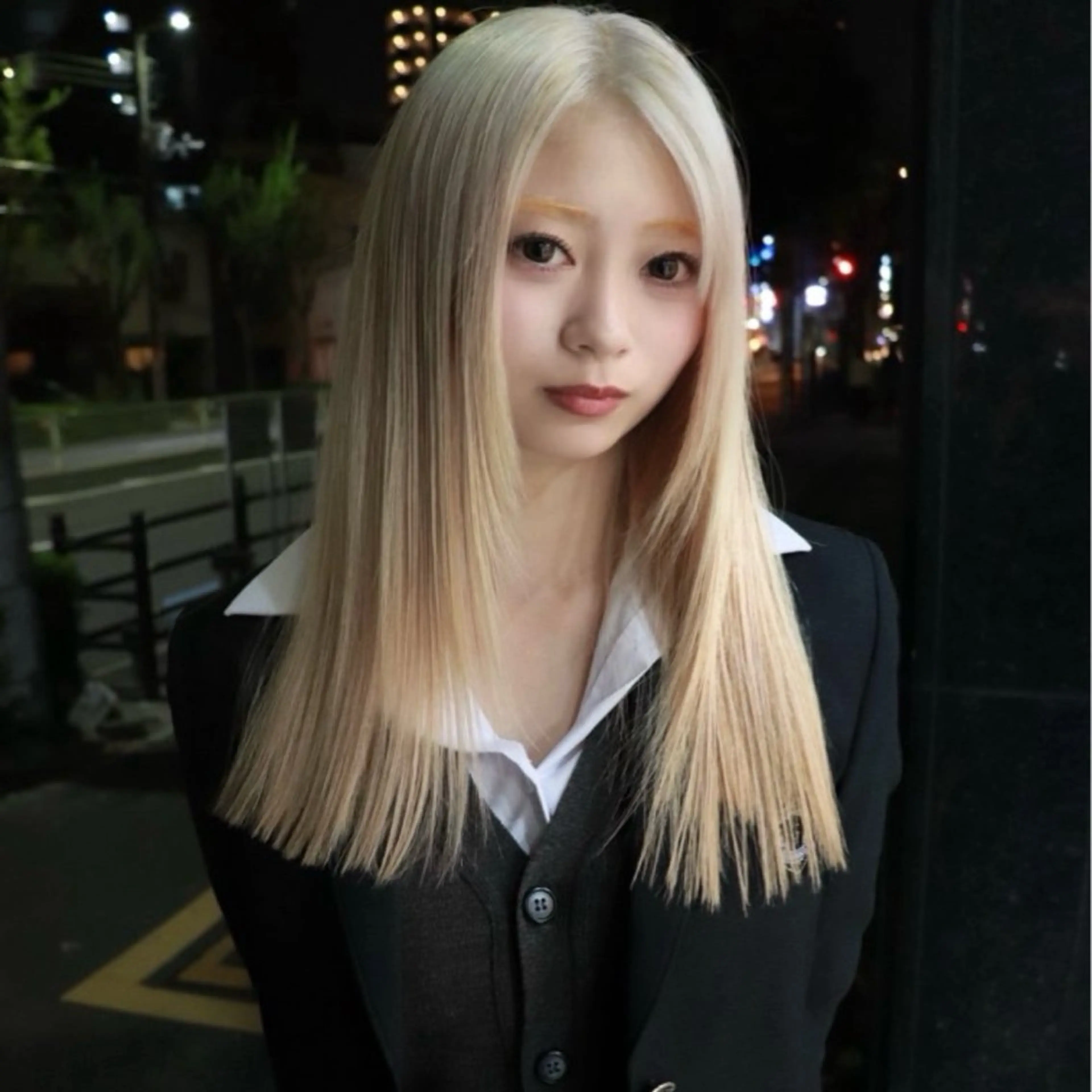 セミロング カラー ヘアカラー トリートメント 色落ちまで2度綺麗な ハイトーン⭐️ヨシキのヘアスタイル
