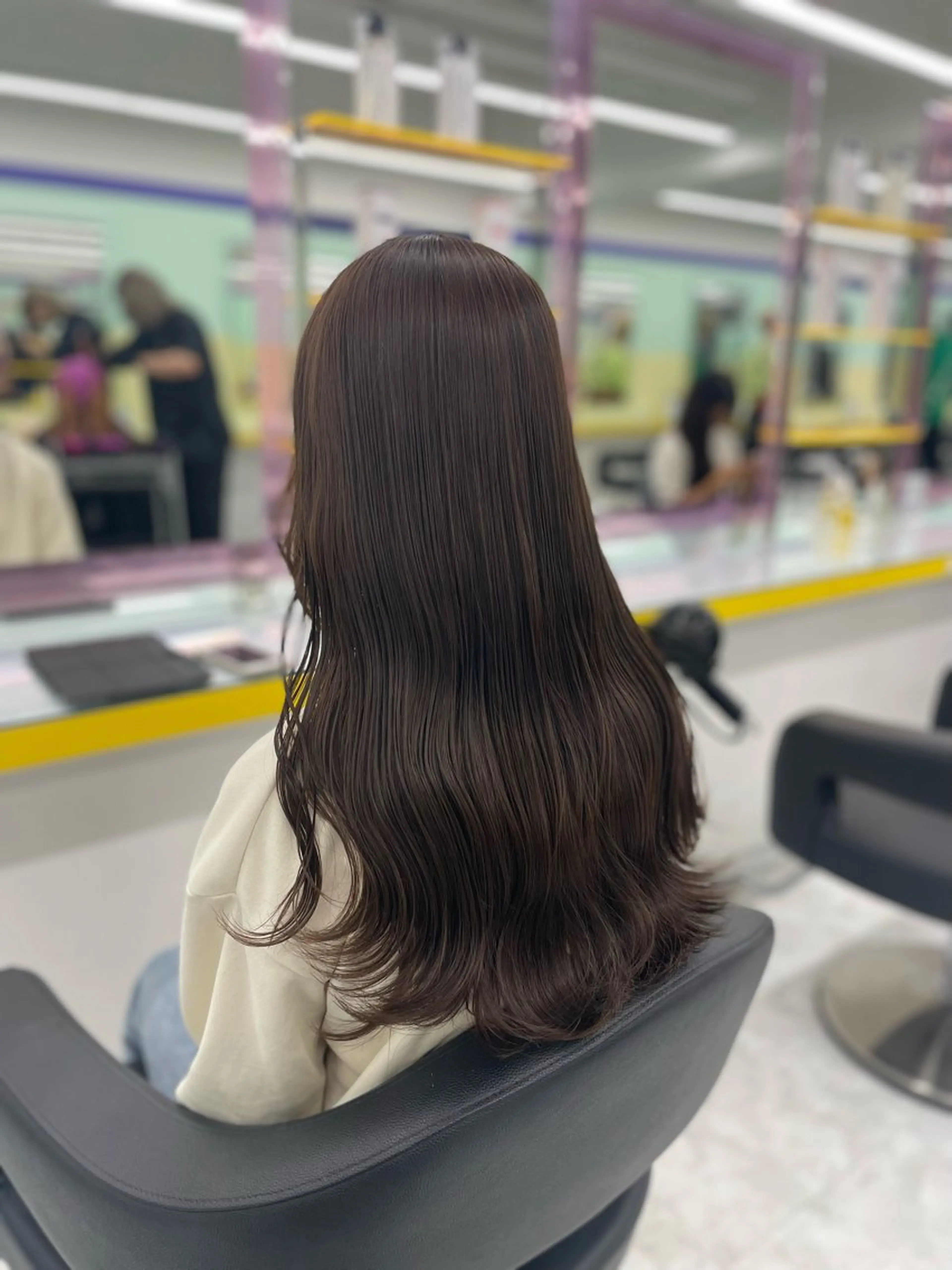 セミロング カラー ヘアアレンジ カット ヘアカラー トリートメント ☁️縮毛矯正✖️ 透明感☁️りくのヘアスタイル