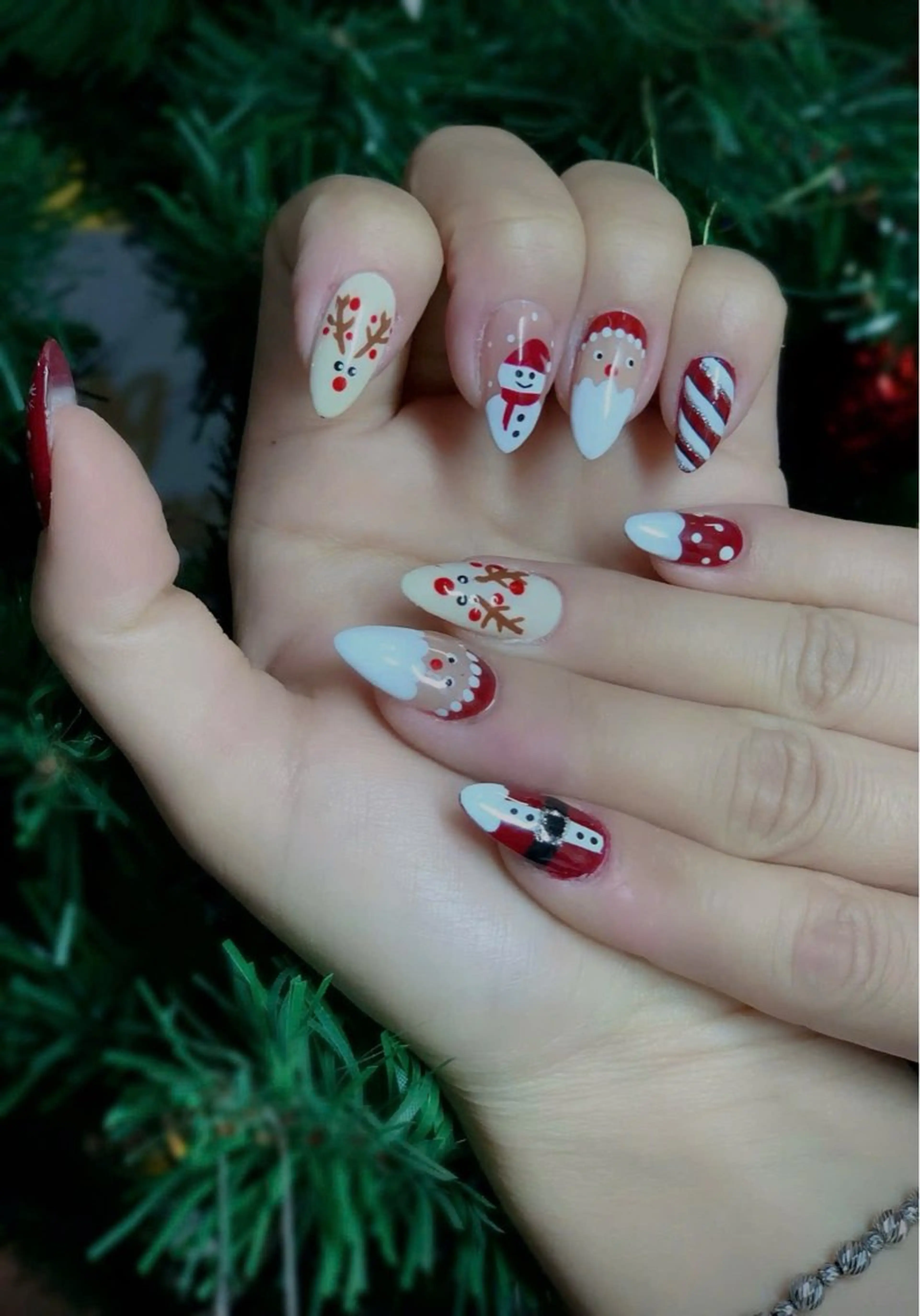 ネイル ROSY NAIL所属・グェン ティモンカムのネイルデザイン