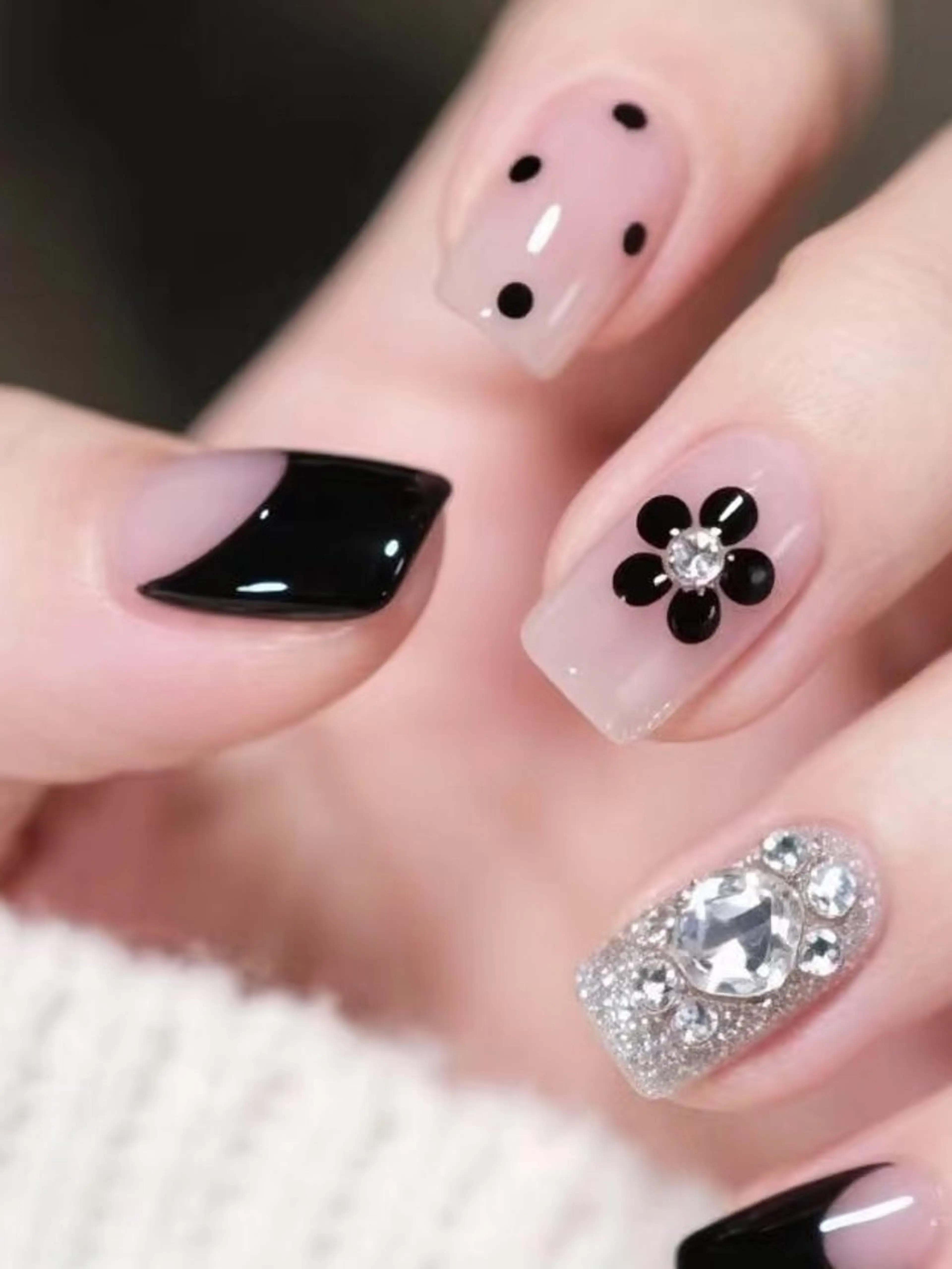 ネイル 鈴木 彩星のネイルデザイン