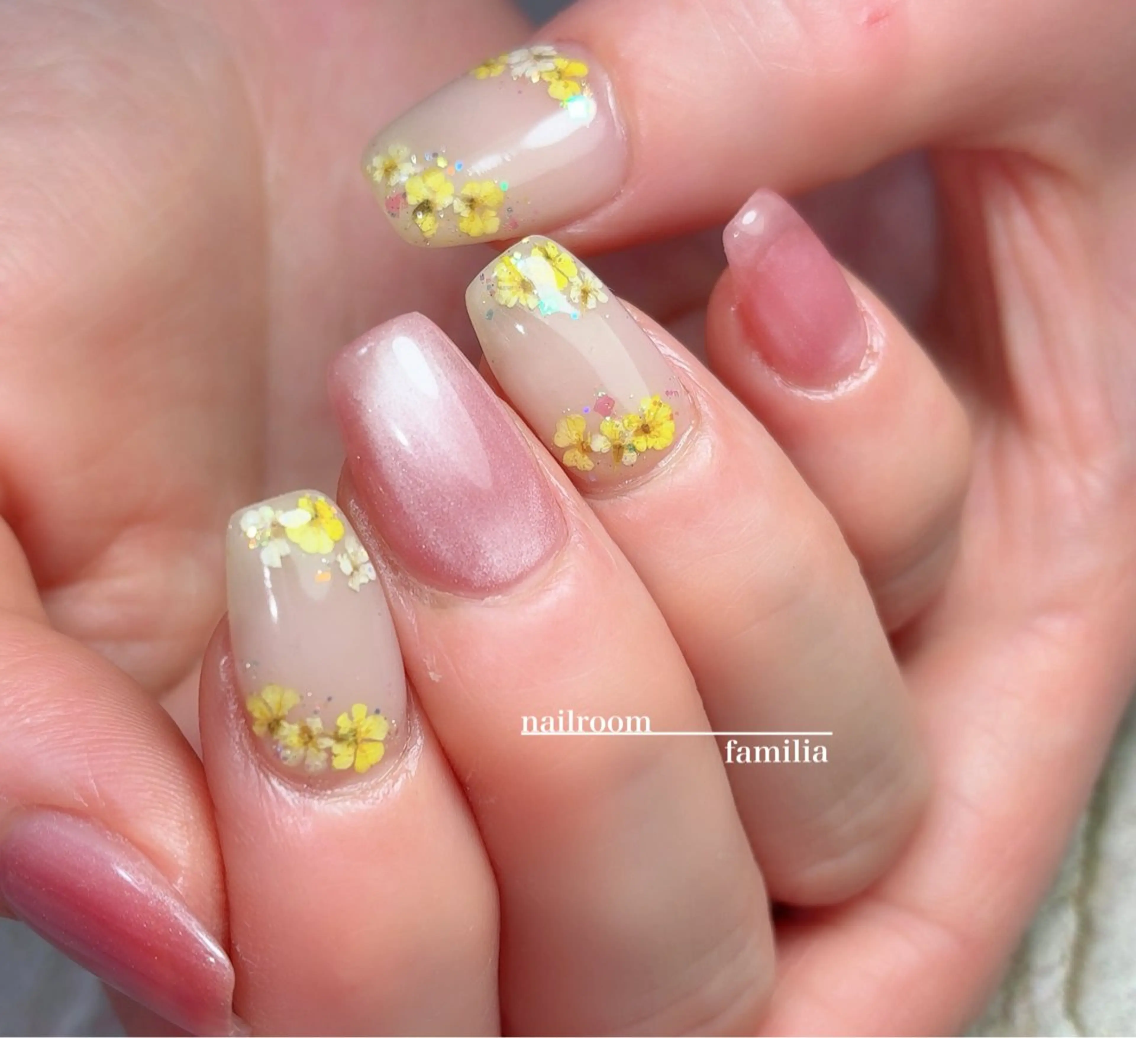 ネイル マグネットネイル ハンドネイル -nailroom- familiaのネイルデザイン