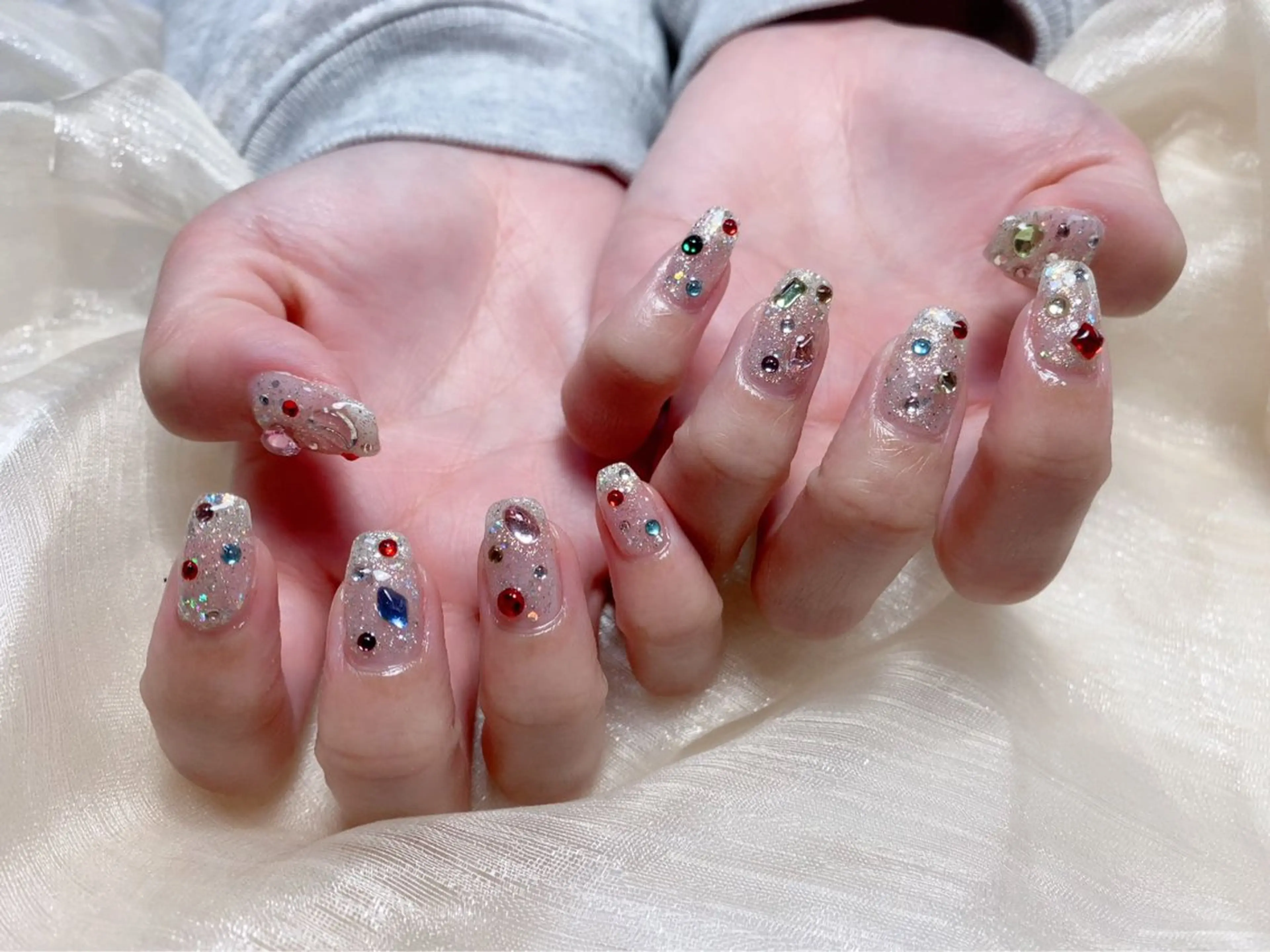 ネイル オーロラネイル チークネイル フレンチネイル ジェルネイル ガラスフレンチ ハンドネイル Nail Jolie所属・Nail Jolieのネイルデザイン