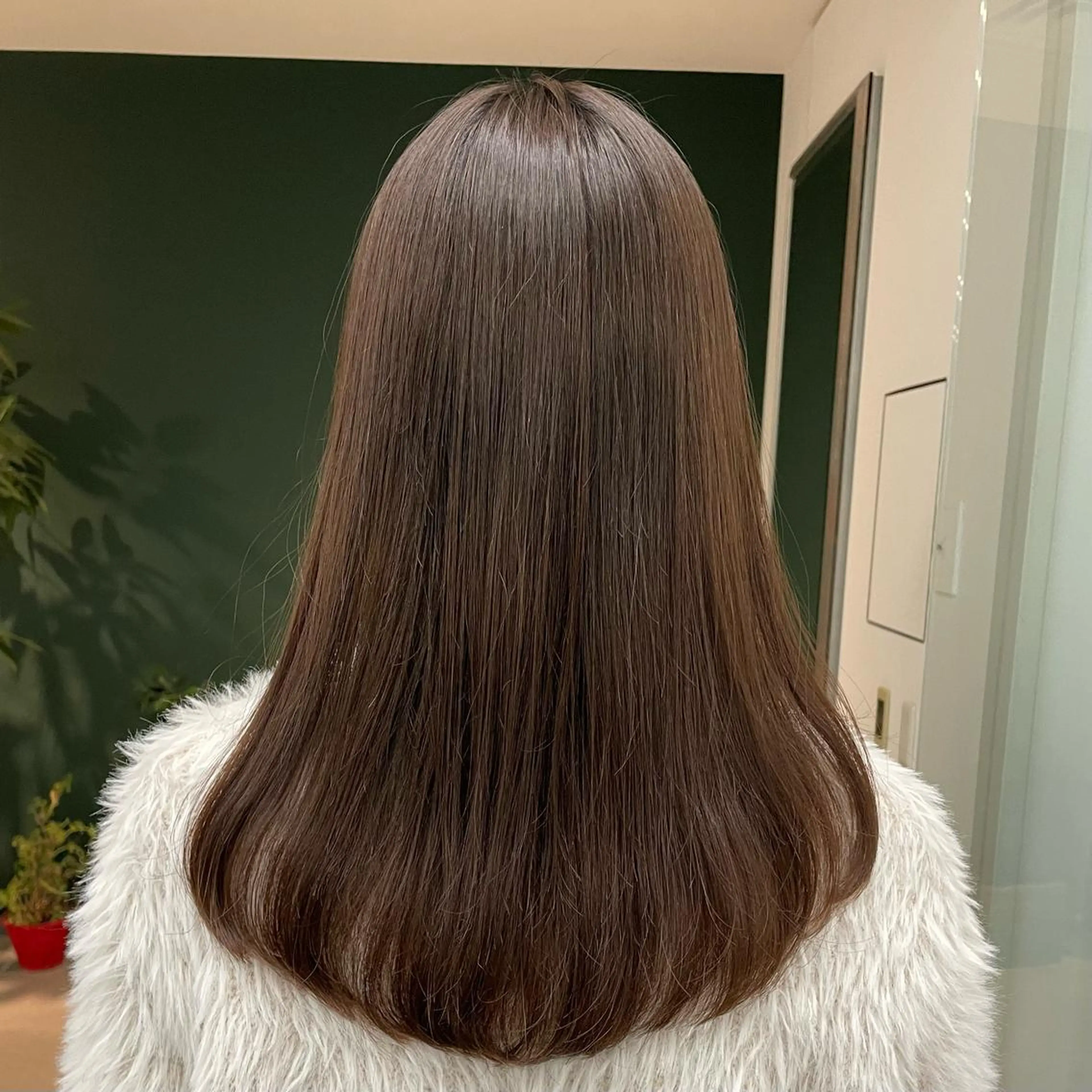 ロング パーマ ひなた あゆみのヘアスタイル